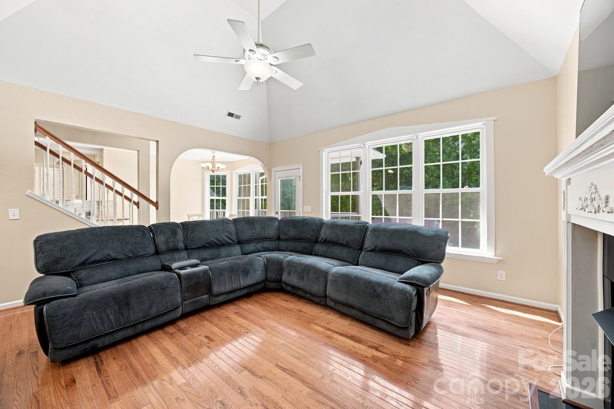 421 De Lara Circle Property Photo 13
