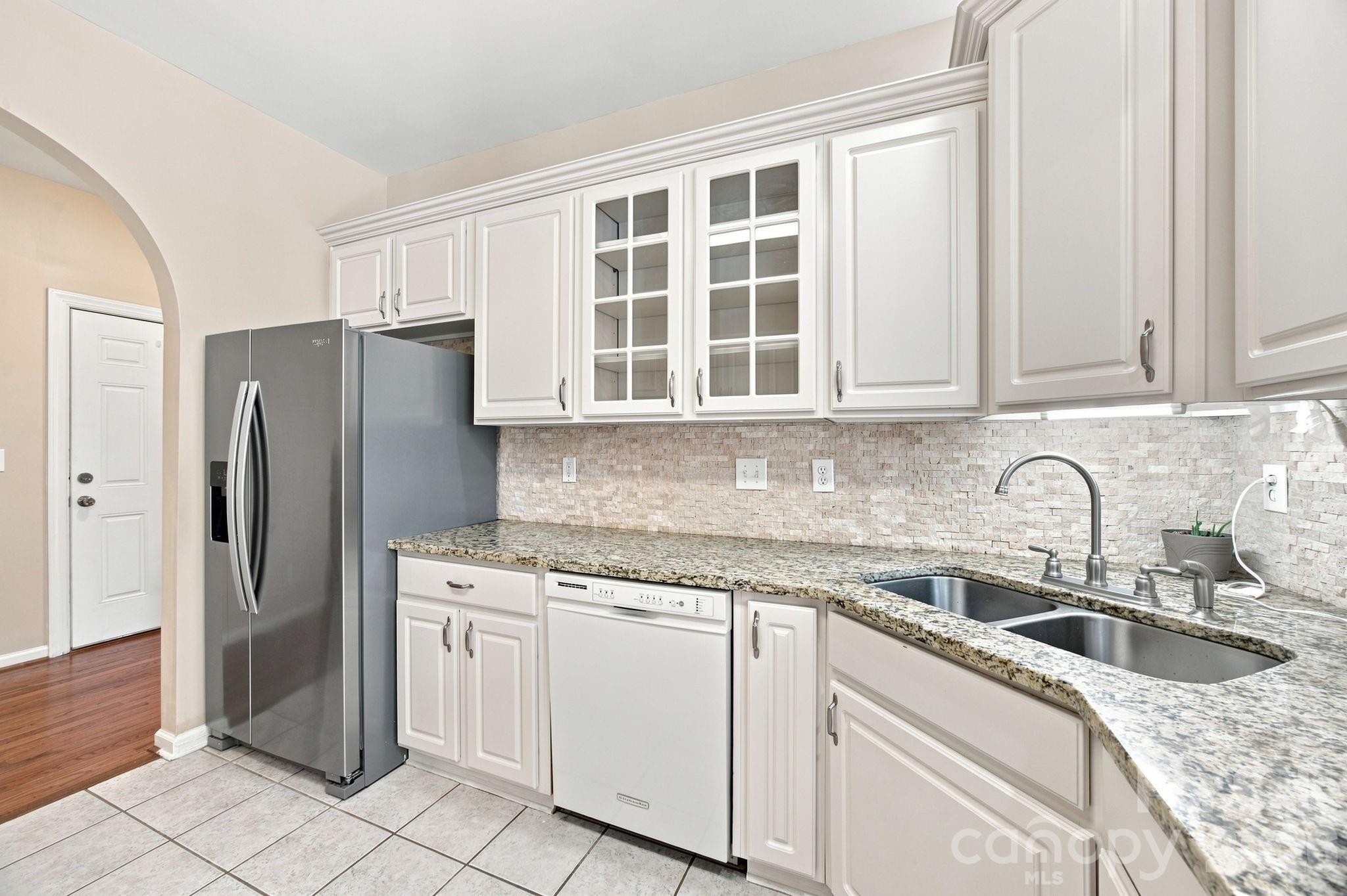421 De Lara Circle Property Photo 19