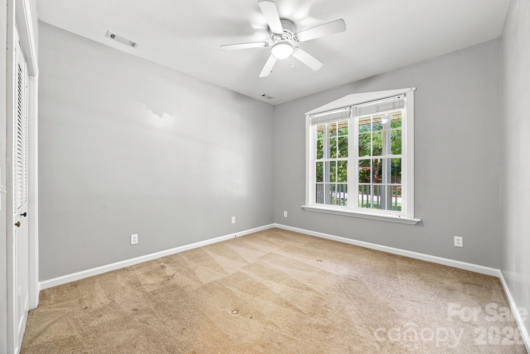 421 De Lara Circle Property Photo 22