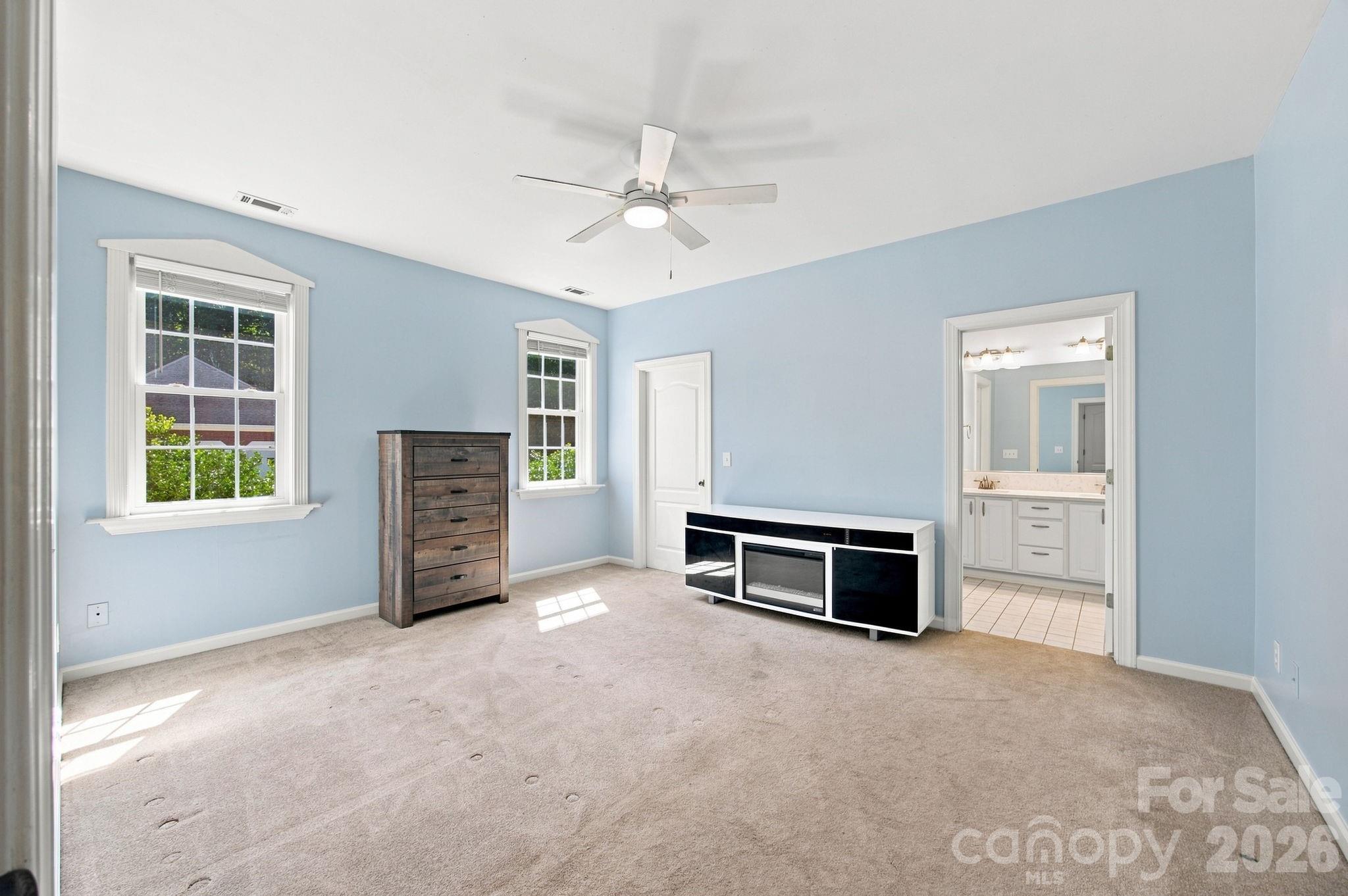 421 De Lara Circle Property Photo 24