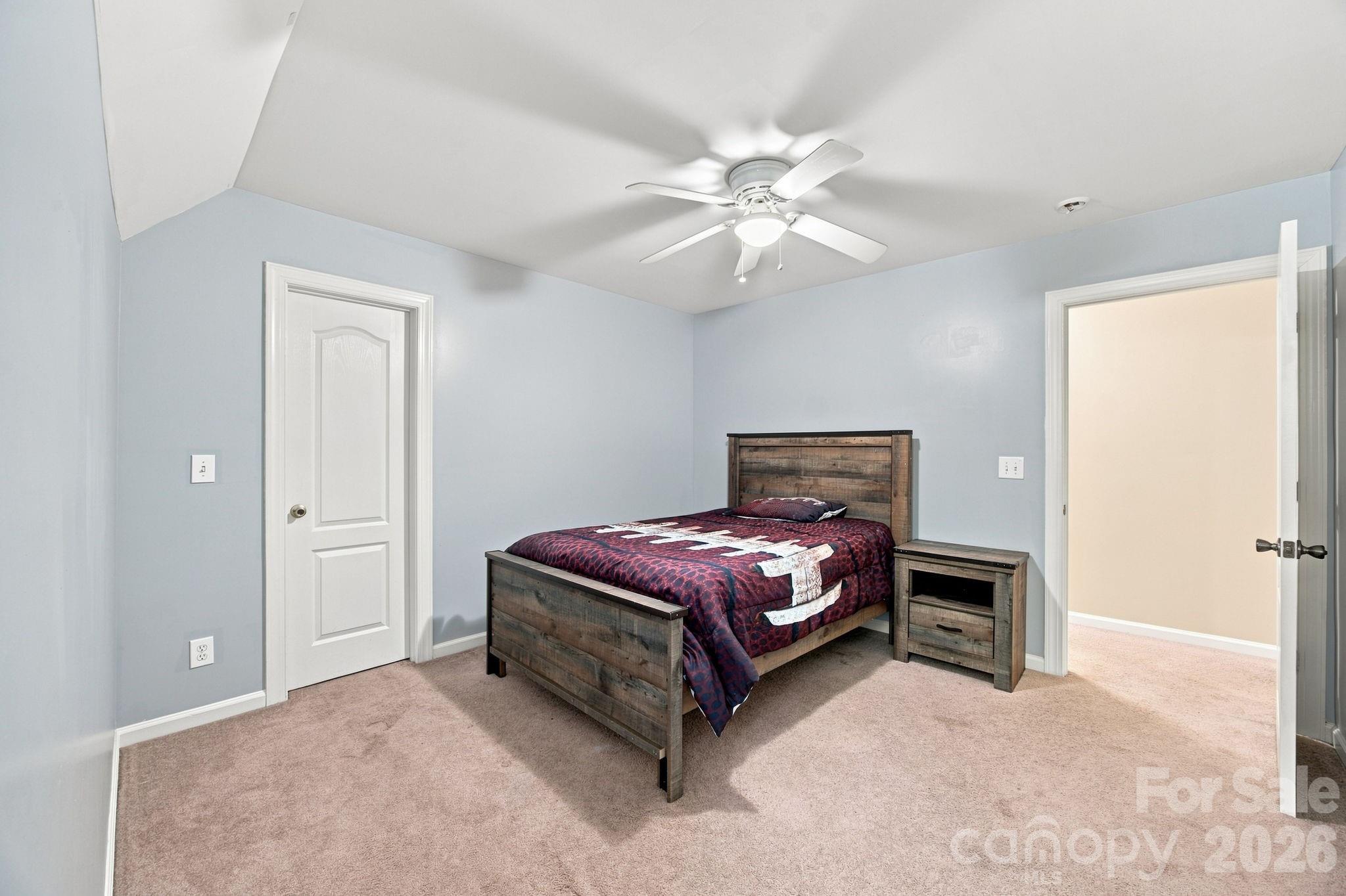 421 De Lara Circle Property Photo 28