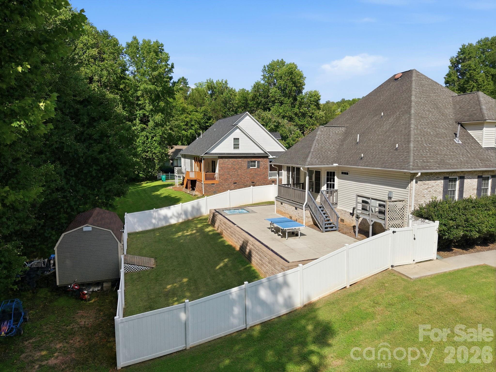 421 De Lara Circle Property Photo 37