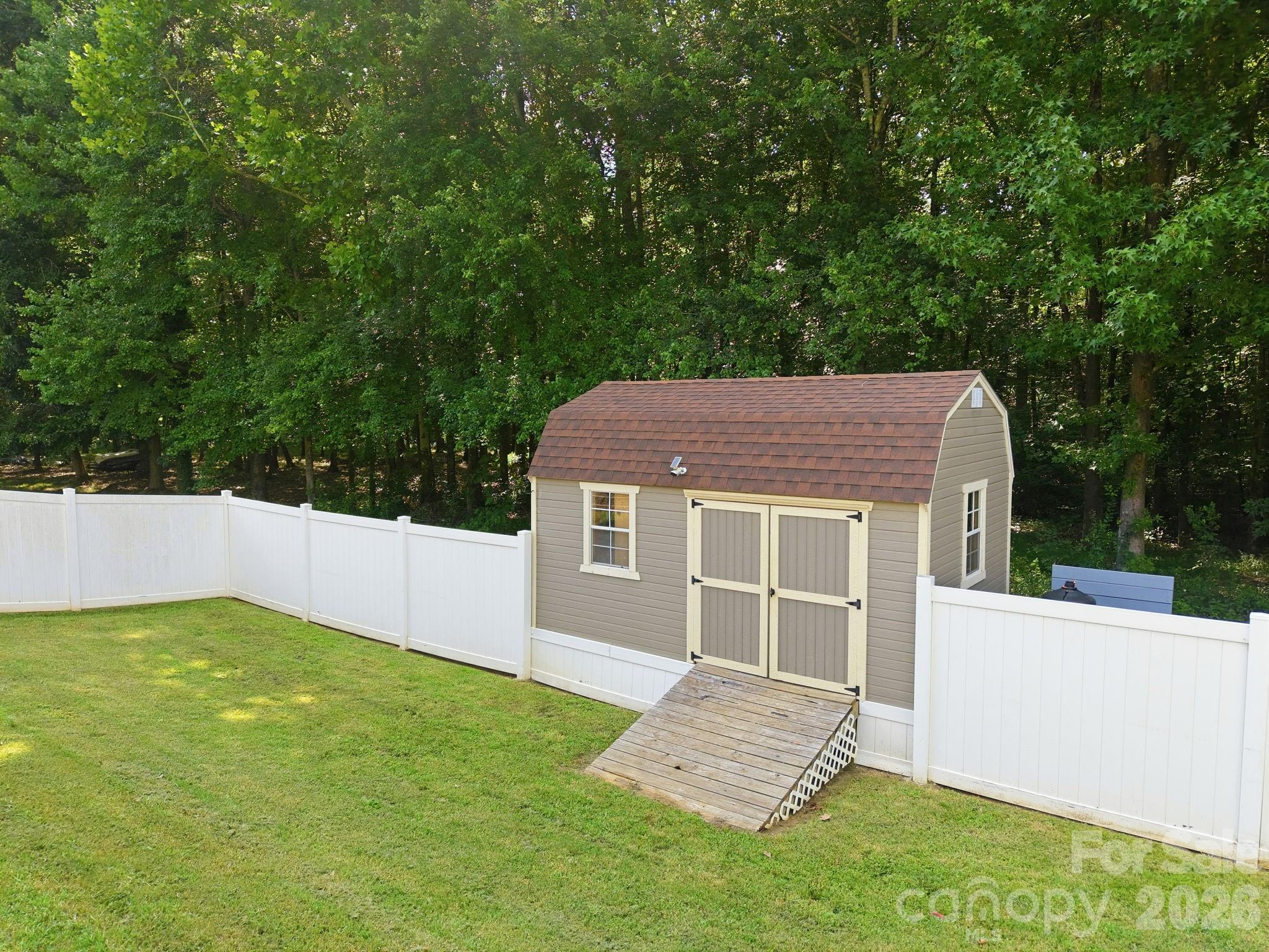 421 De Lara Circle Property Photo 39
