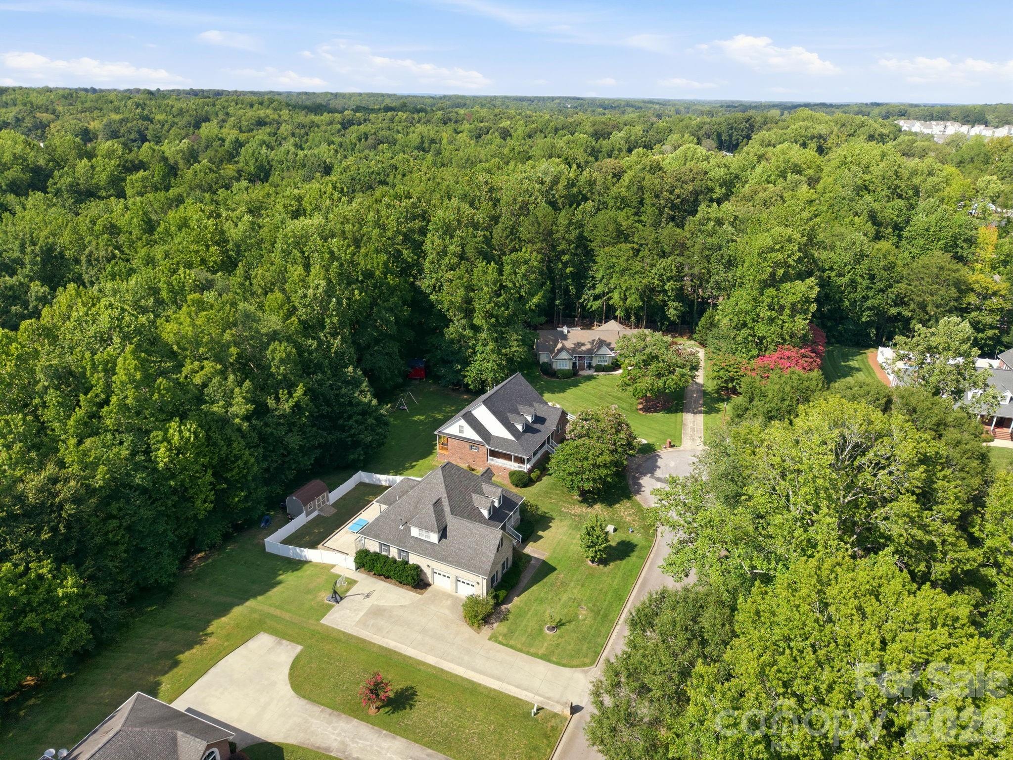 421 De Lara Circle Property Photo 44