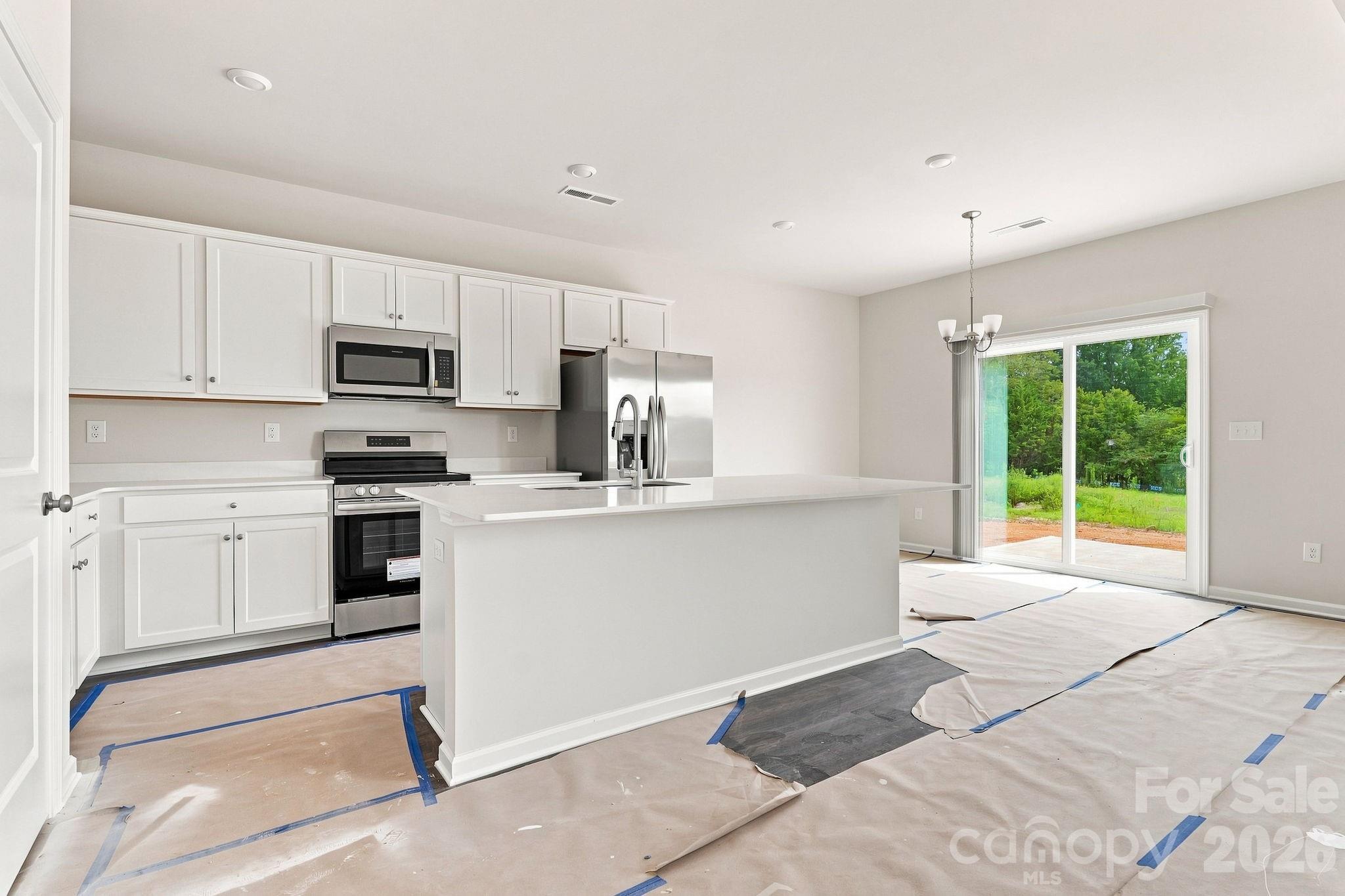 237 Planters Row Road Property Photo 5