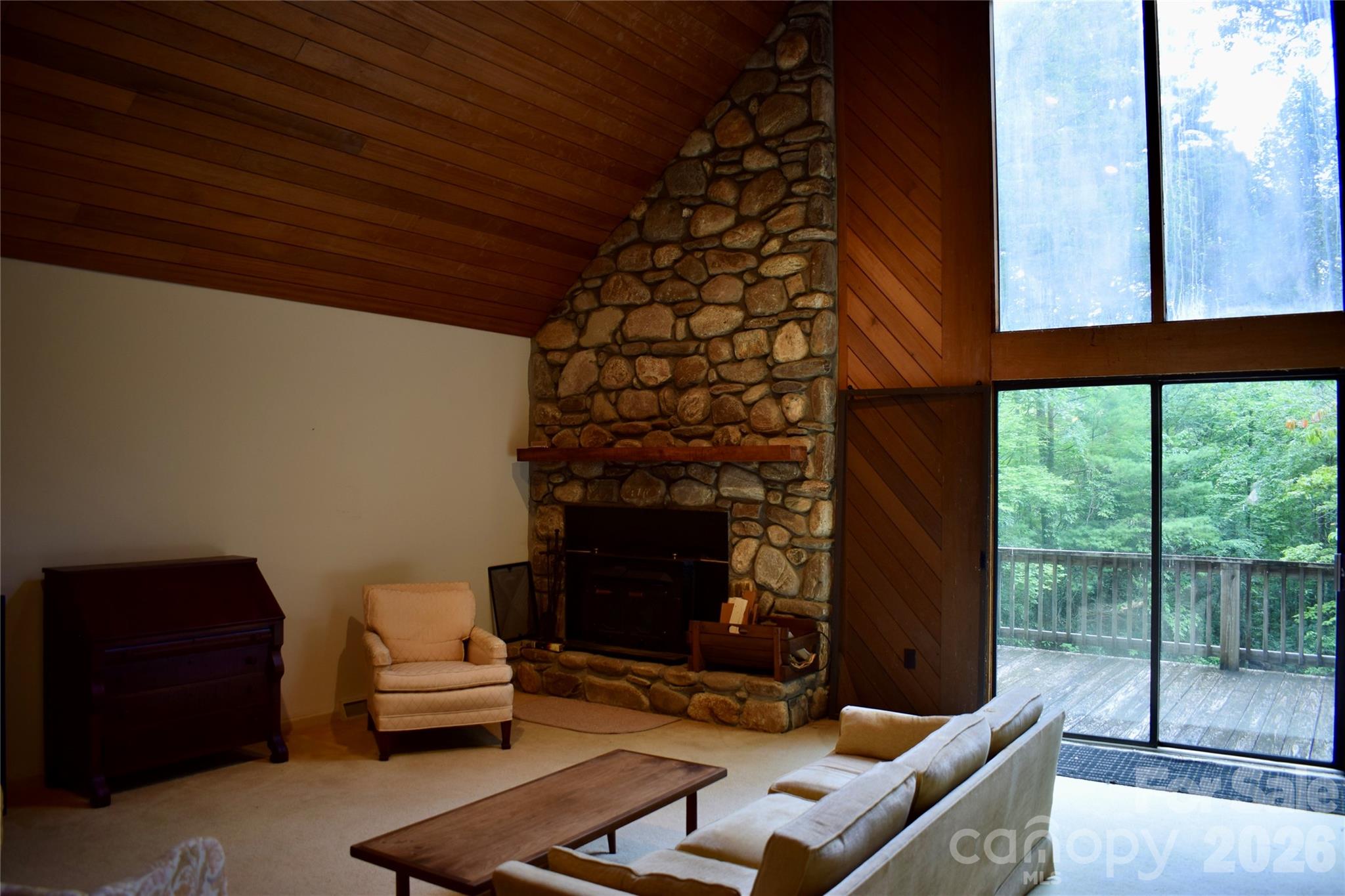 173 Mountain Haven Lane Property Photo 3