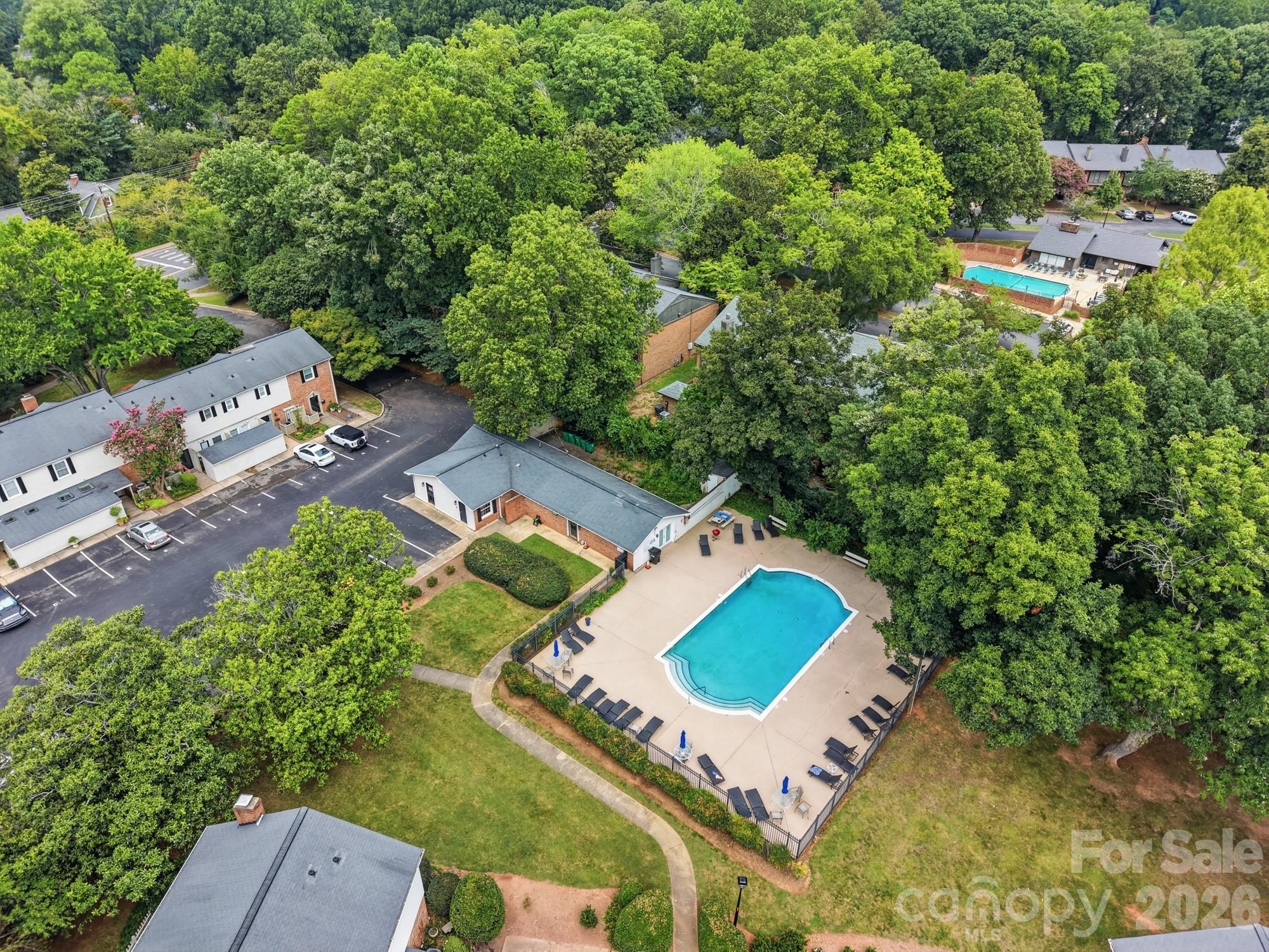 5901 Quail Hollow Road B Property Photo 4