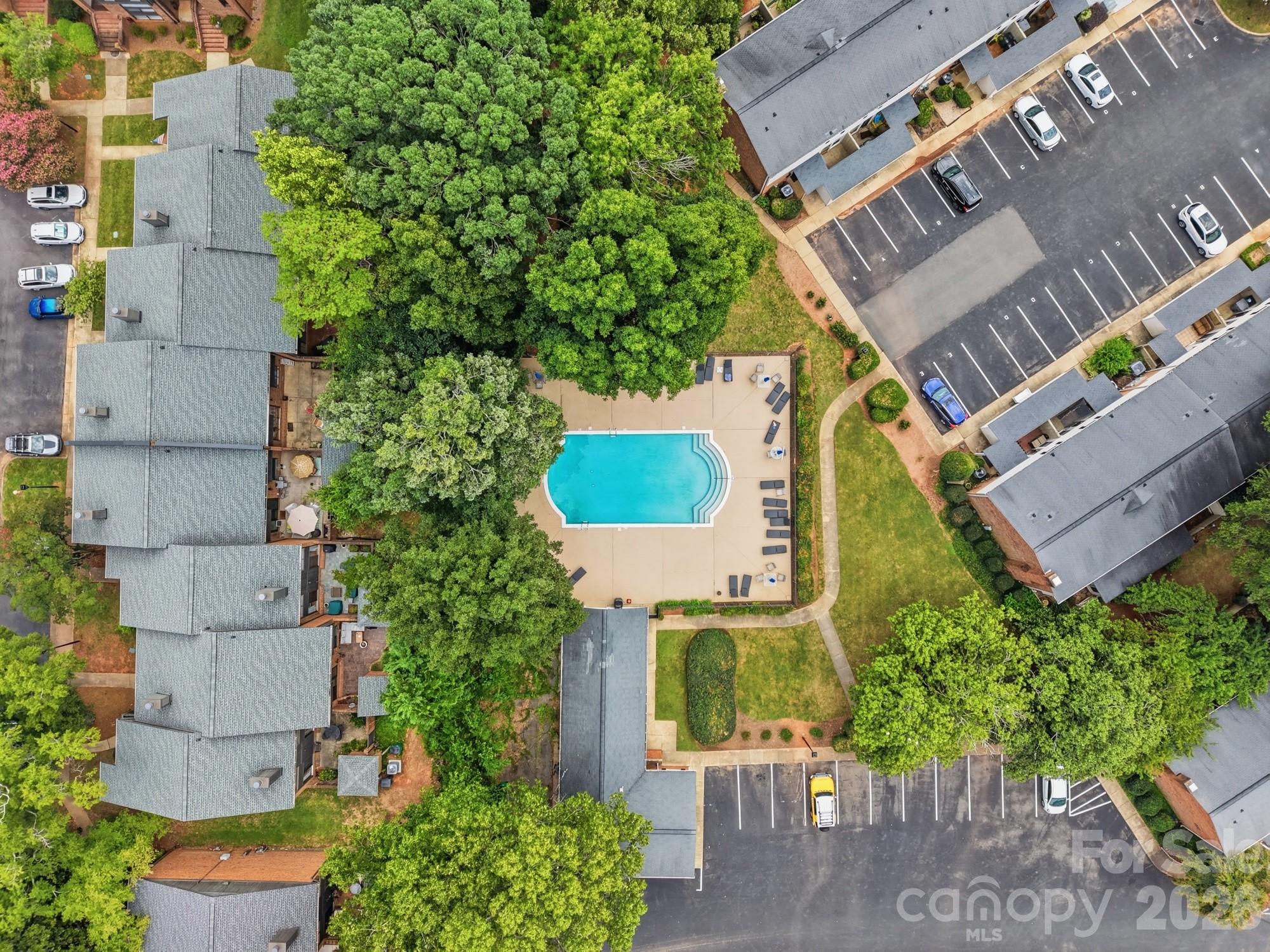 5901 Quail Hollow Road B Property Photo 5