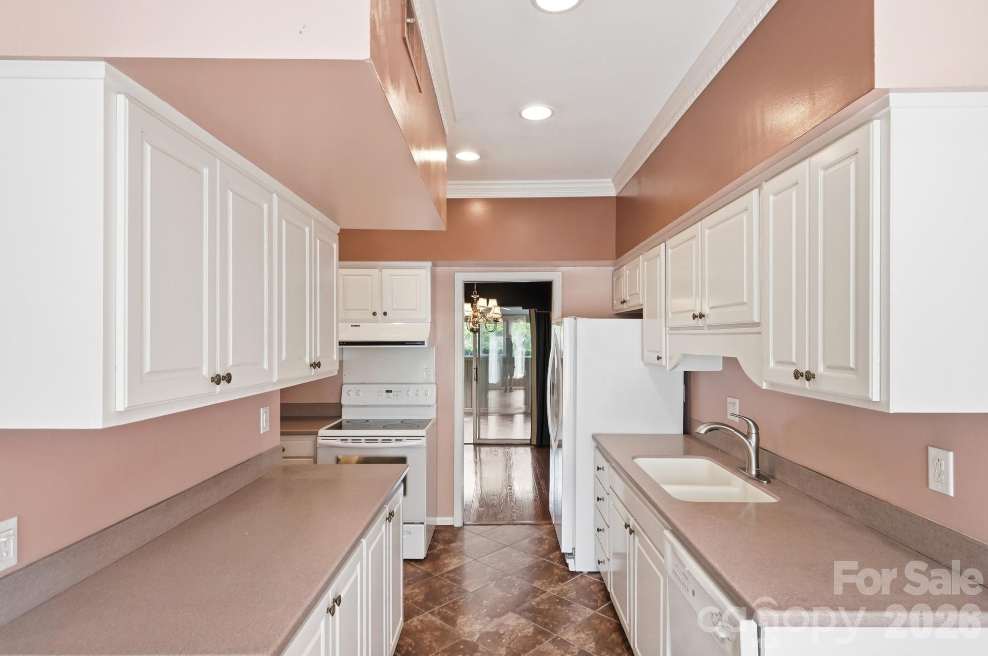 5901 Quail Hollow Road B Property Photo 6