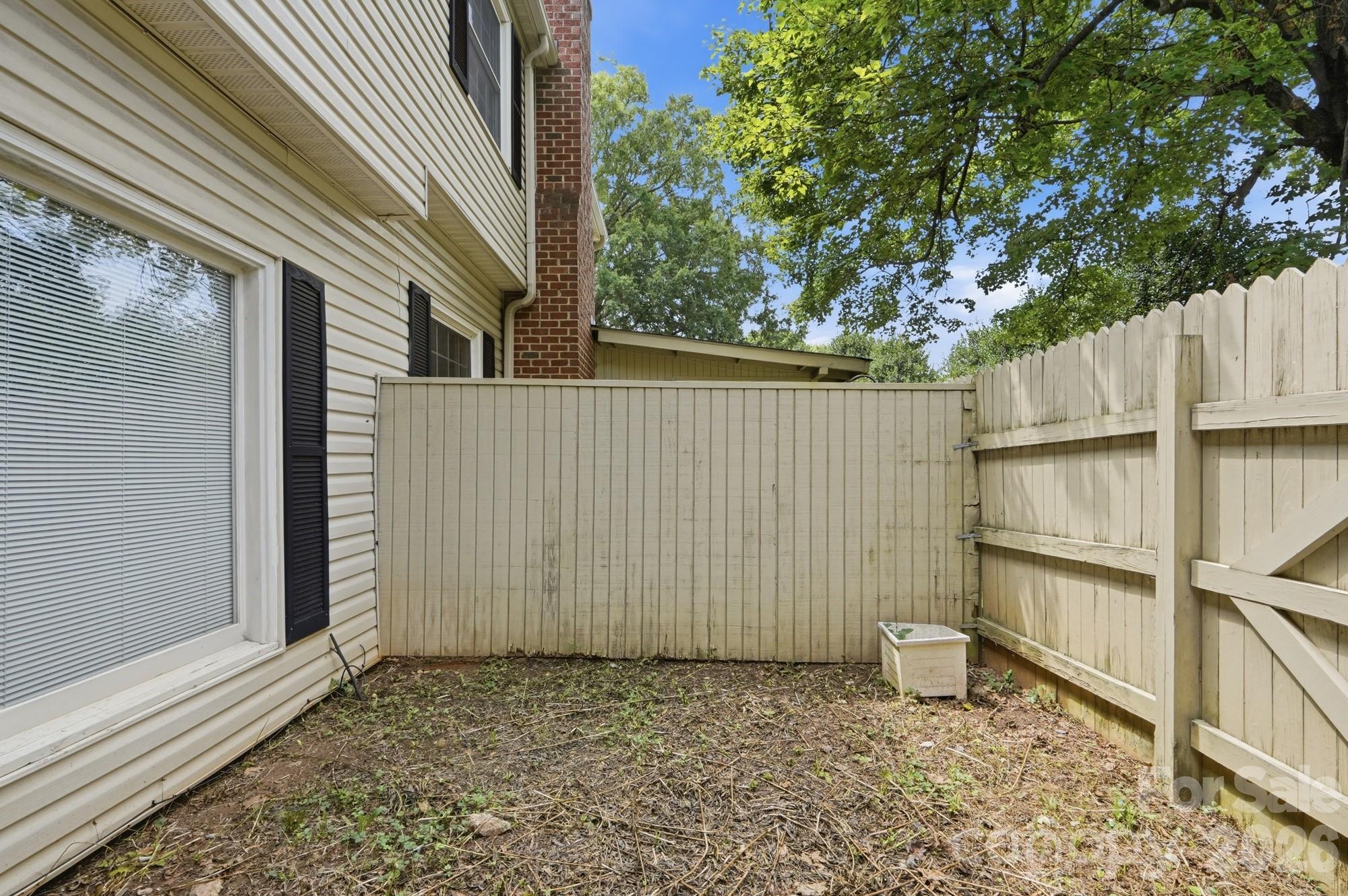5901 Quail Hollow Road B Property Photo 22