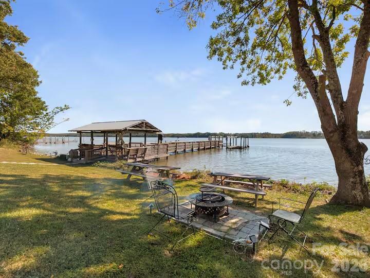 1475 Riverview Circle Property Photo 1