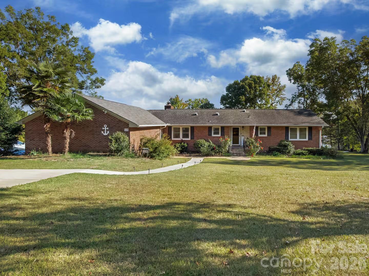 1475 Riverview Circle Property Photo 2