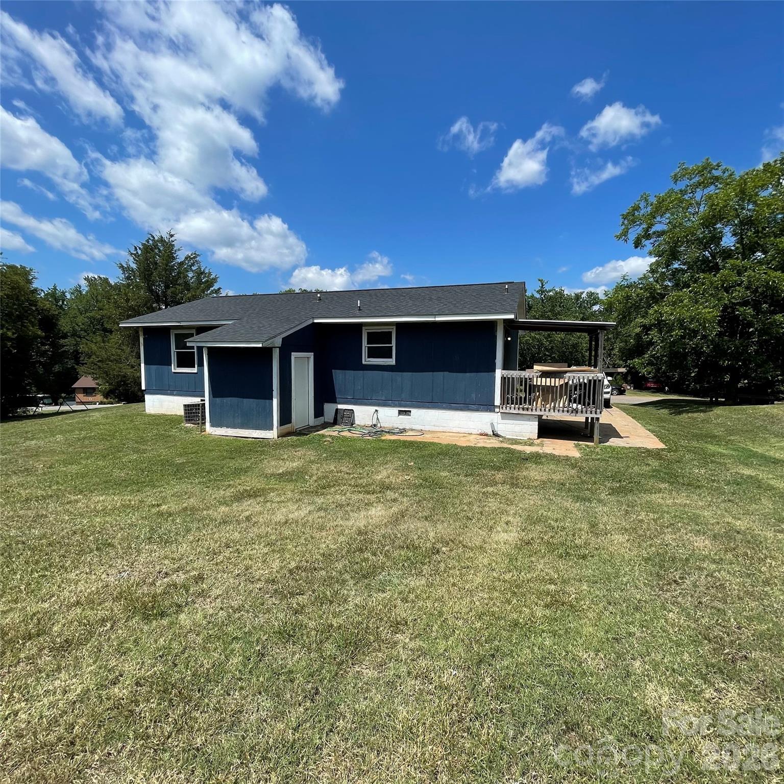 248 Woodside Drive Property Photo 2