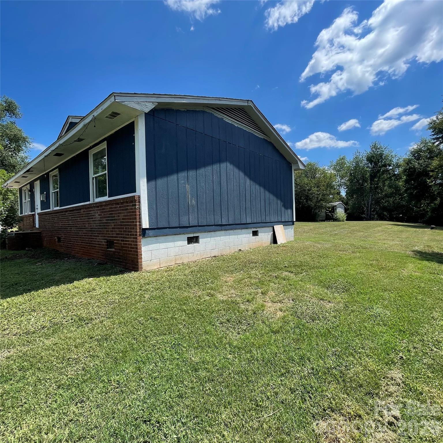 248 Woodside Drive Property Photo 4