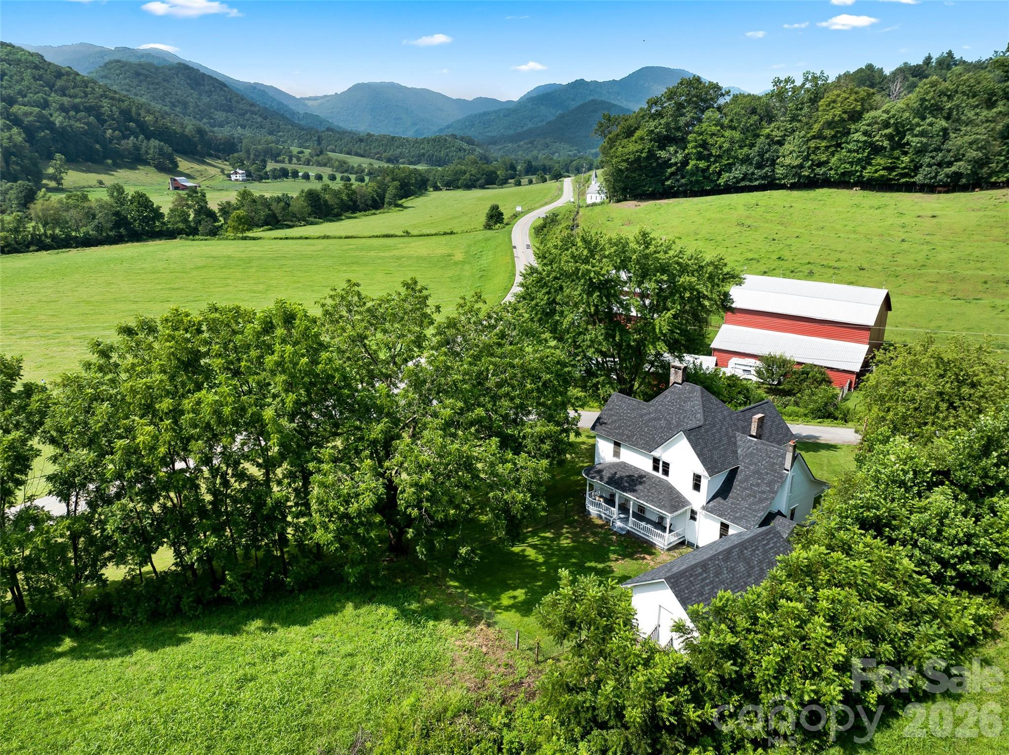 5 Clarks Cove Road Property Photo 3