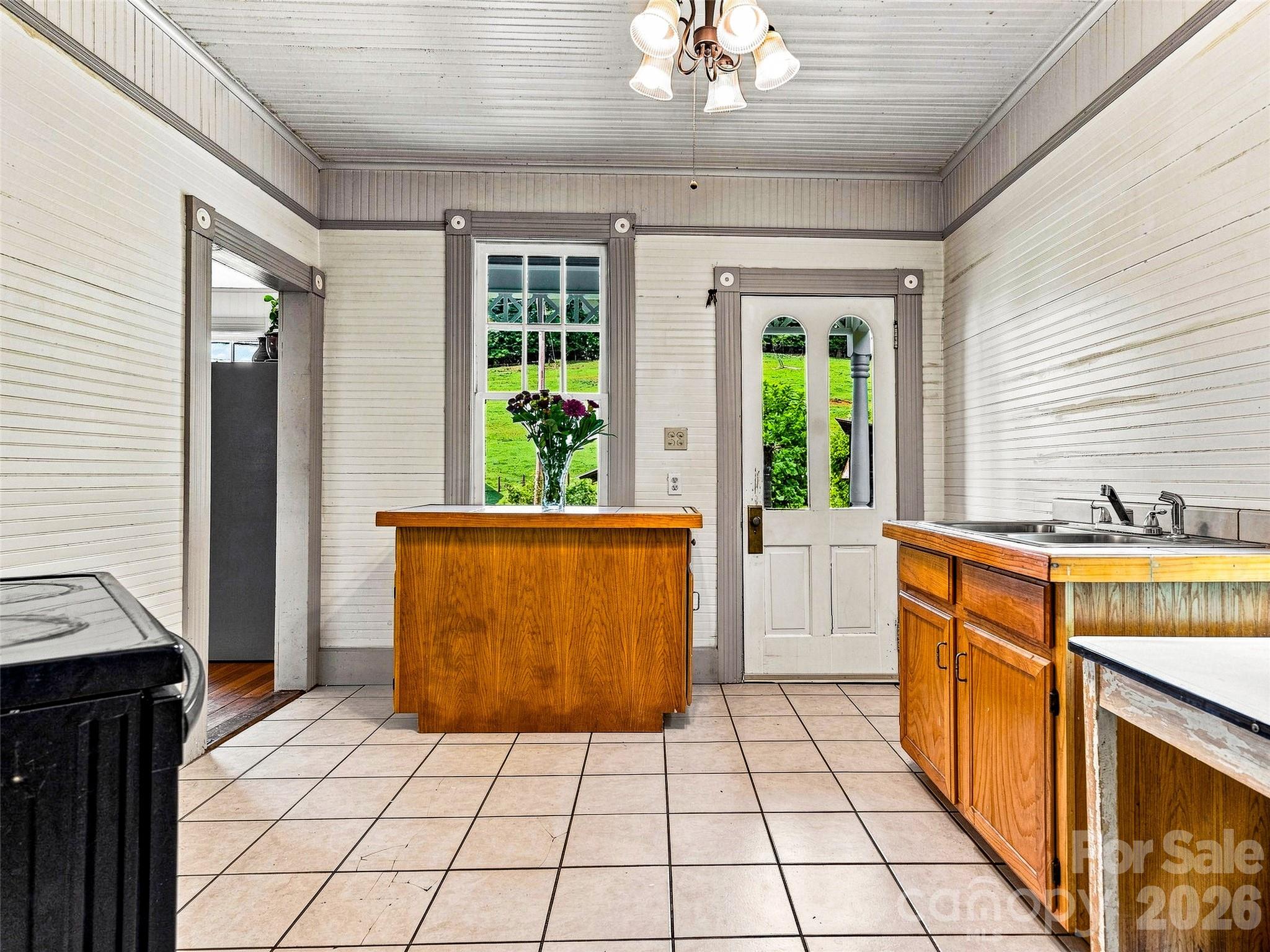 5 Clarks Cove Road Property Photo 16