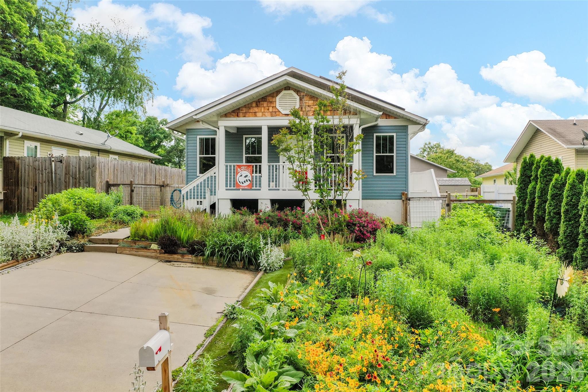 250 Virginia Avenue Property Photo 2