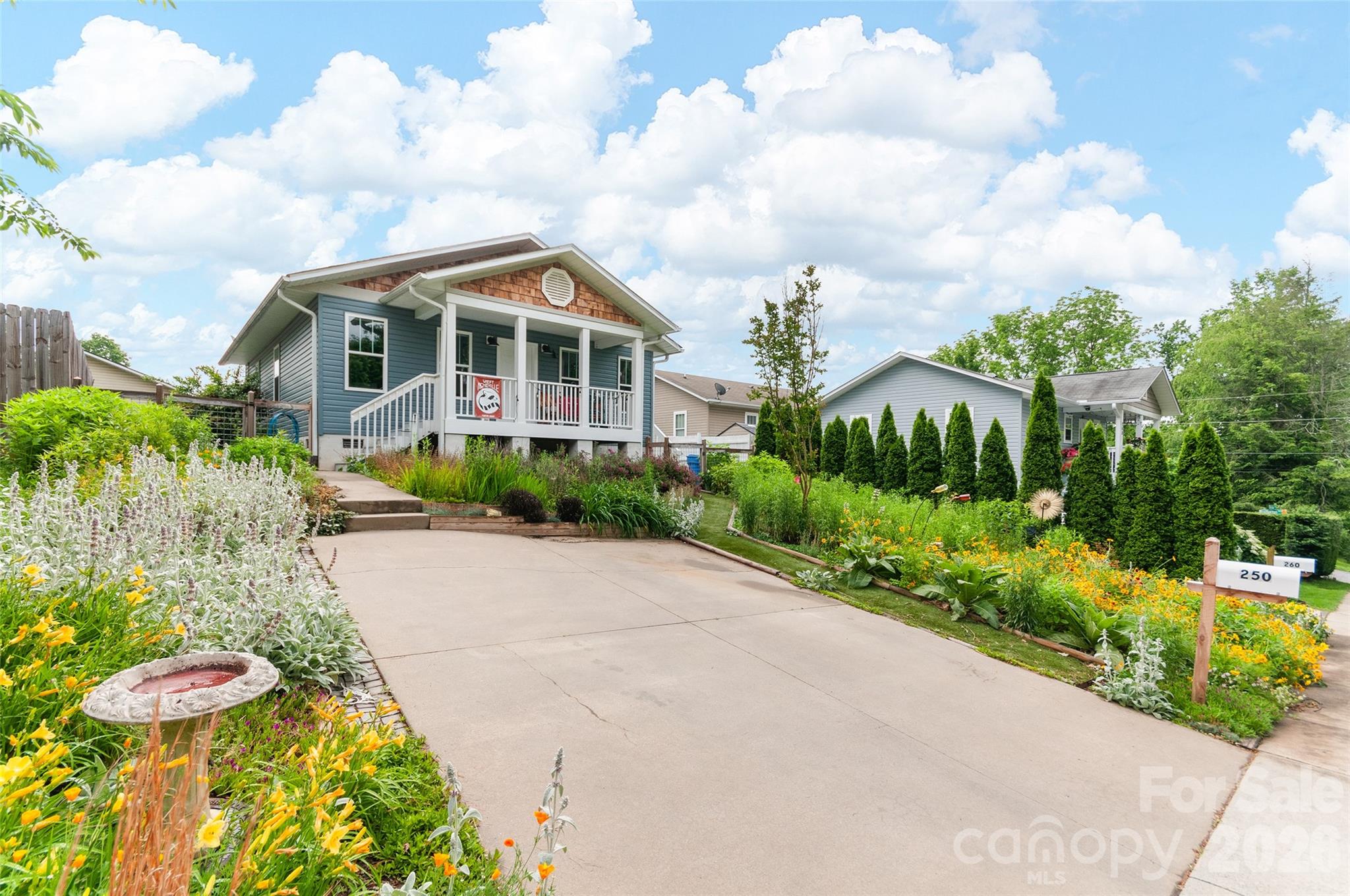 250 Virginia Avenue Property Photo 6