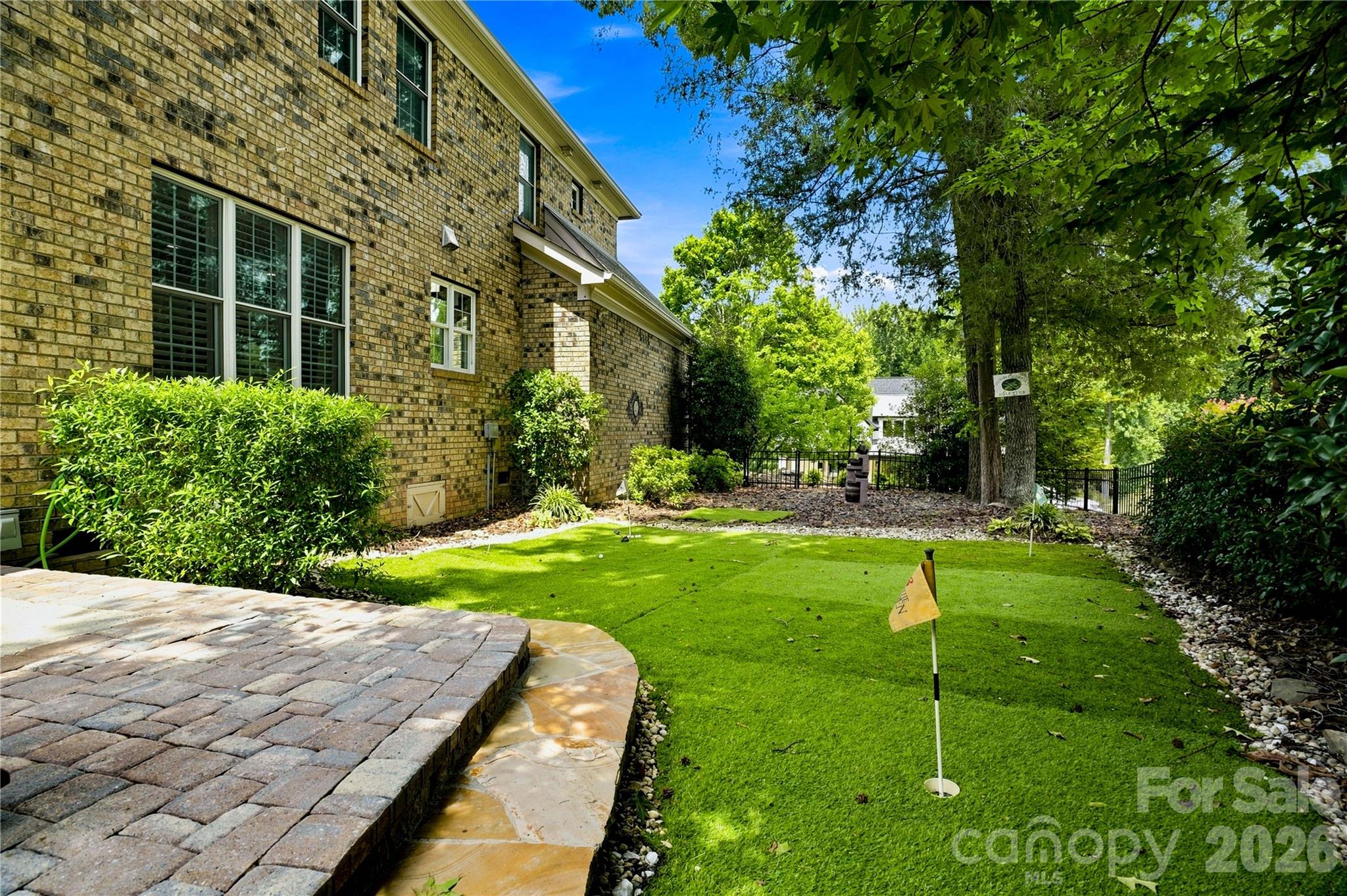 7768 Burning Ridge Drive Property Photo 1