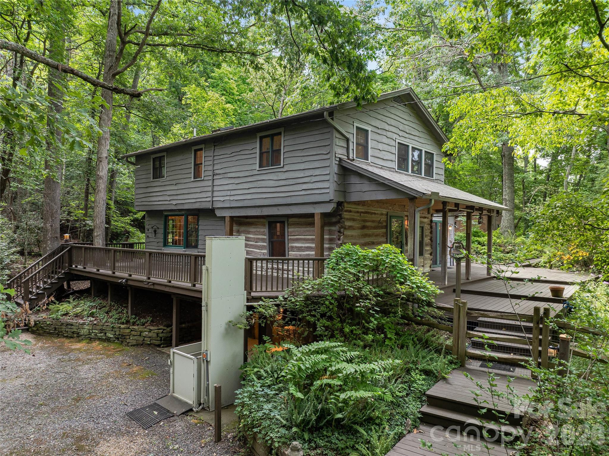 117 Woods View Trail Property Photo 1