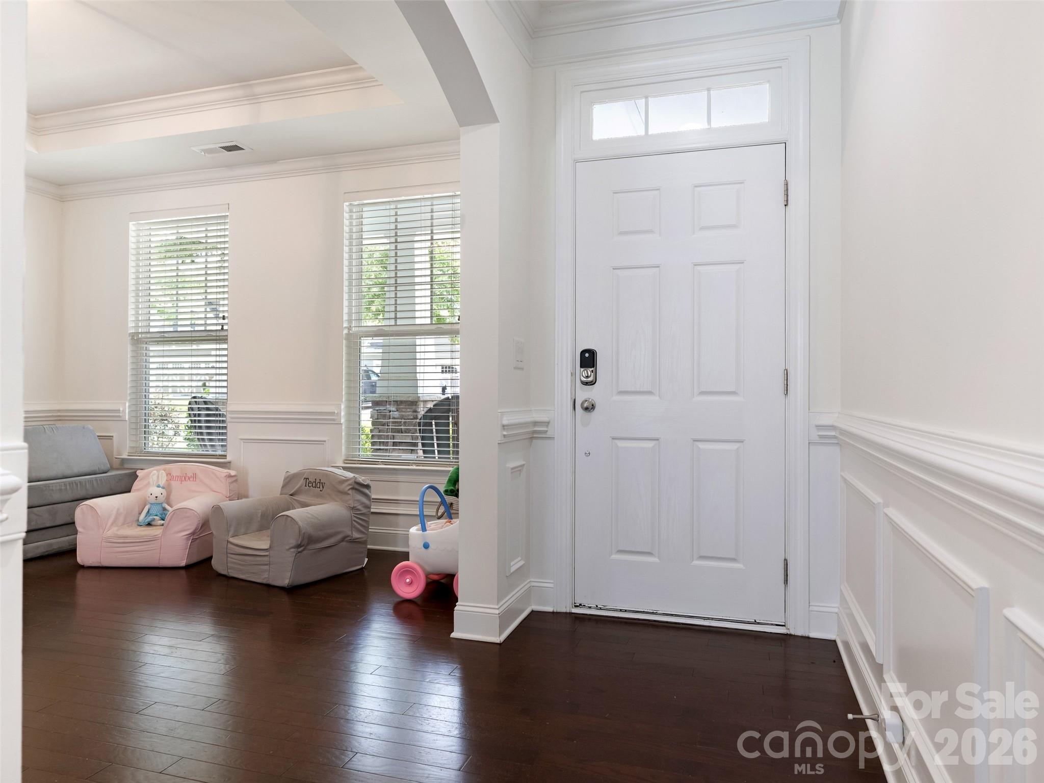 1019 Equipoise Drive Property Photo 4