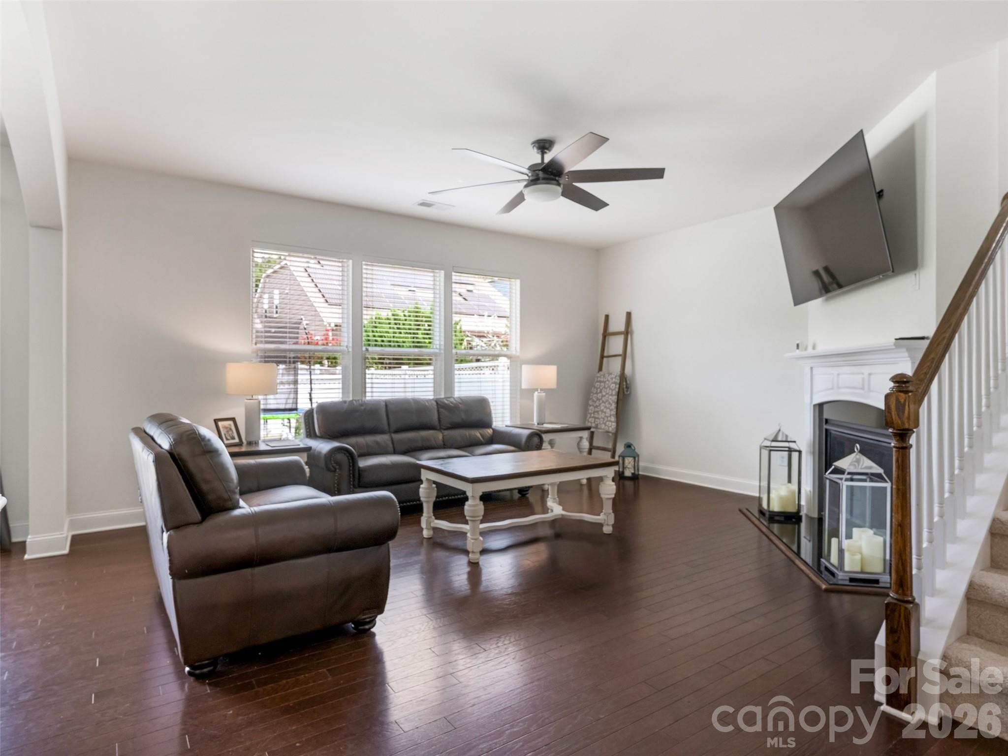 1019 Equipoise Drive Property Photo 7