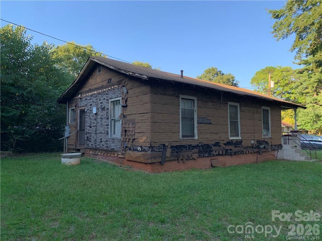 917 Logan Street Property Photo 3