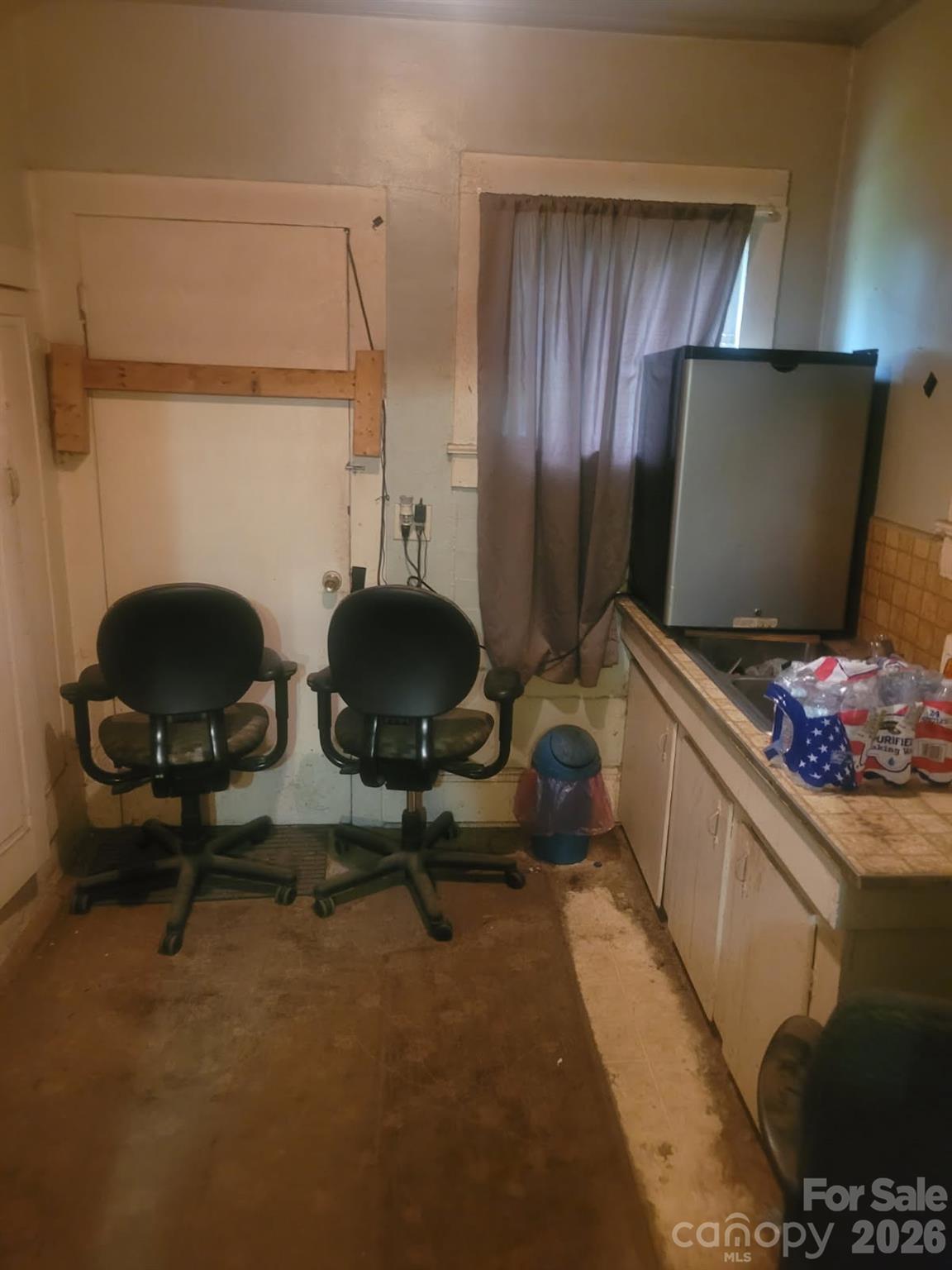 917 Logan Street Property Photo 5
