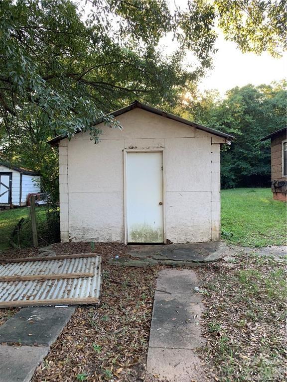 917 Logan Street Property Photo 13