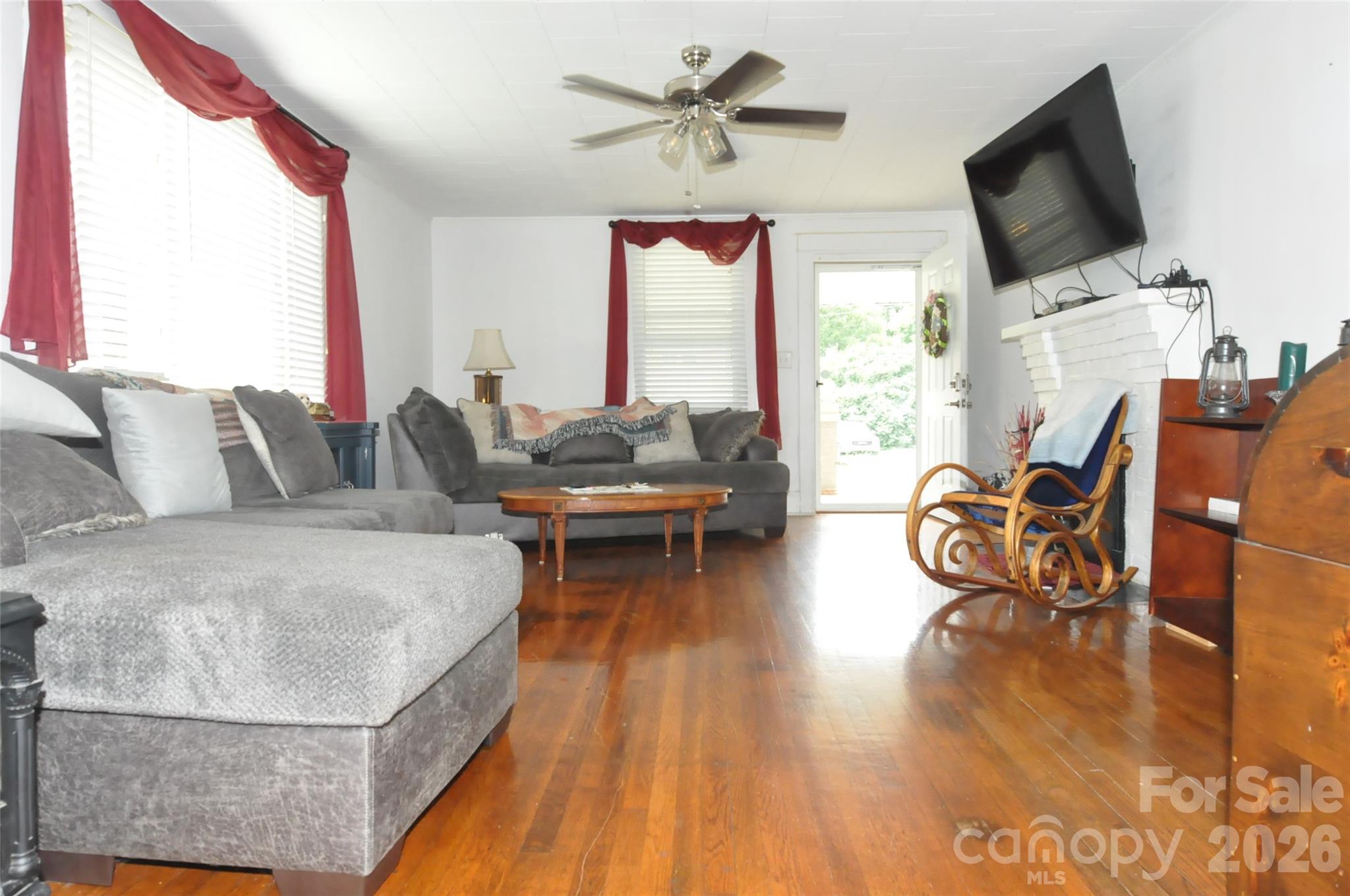 161 Walnut Street Property Photo 3