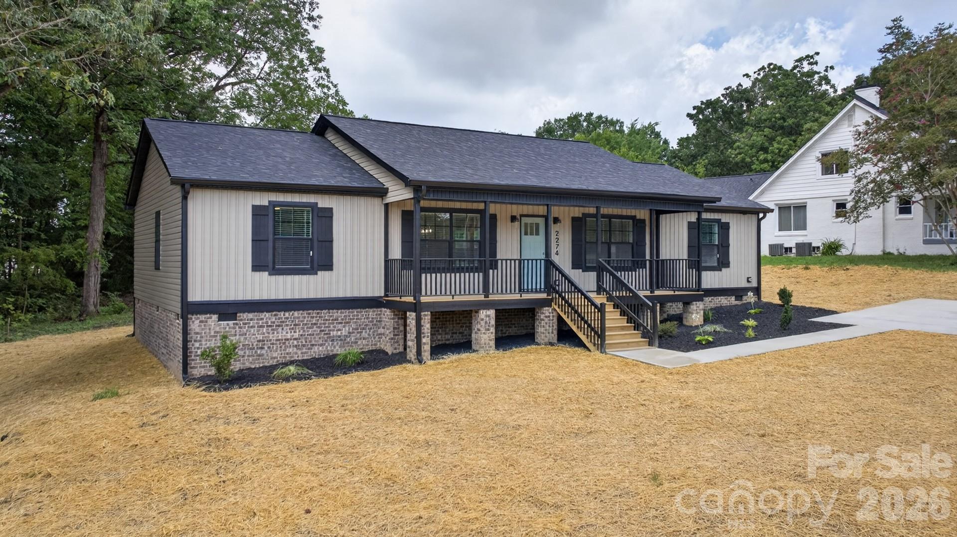 2274 Darwick Road Property Photo 3