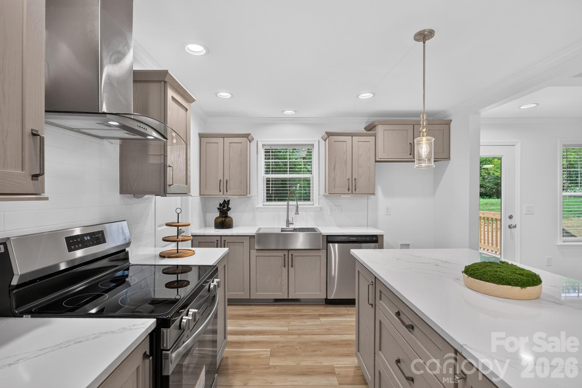 2274 Darwick Road Property Photo 14
