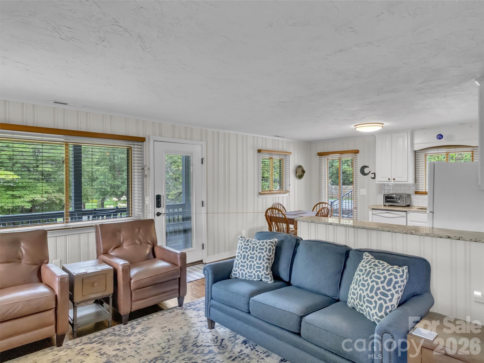 87 Glenview Road Property Photo 9