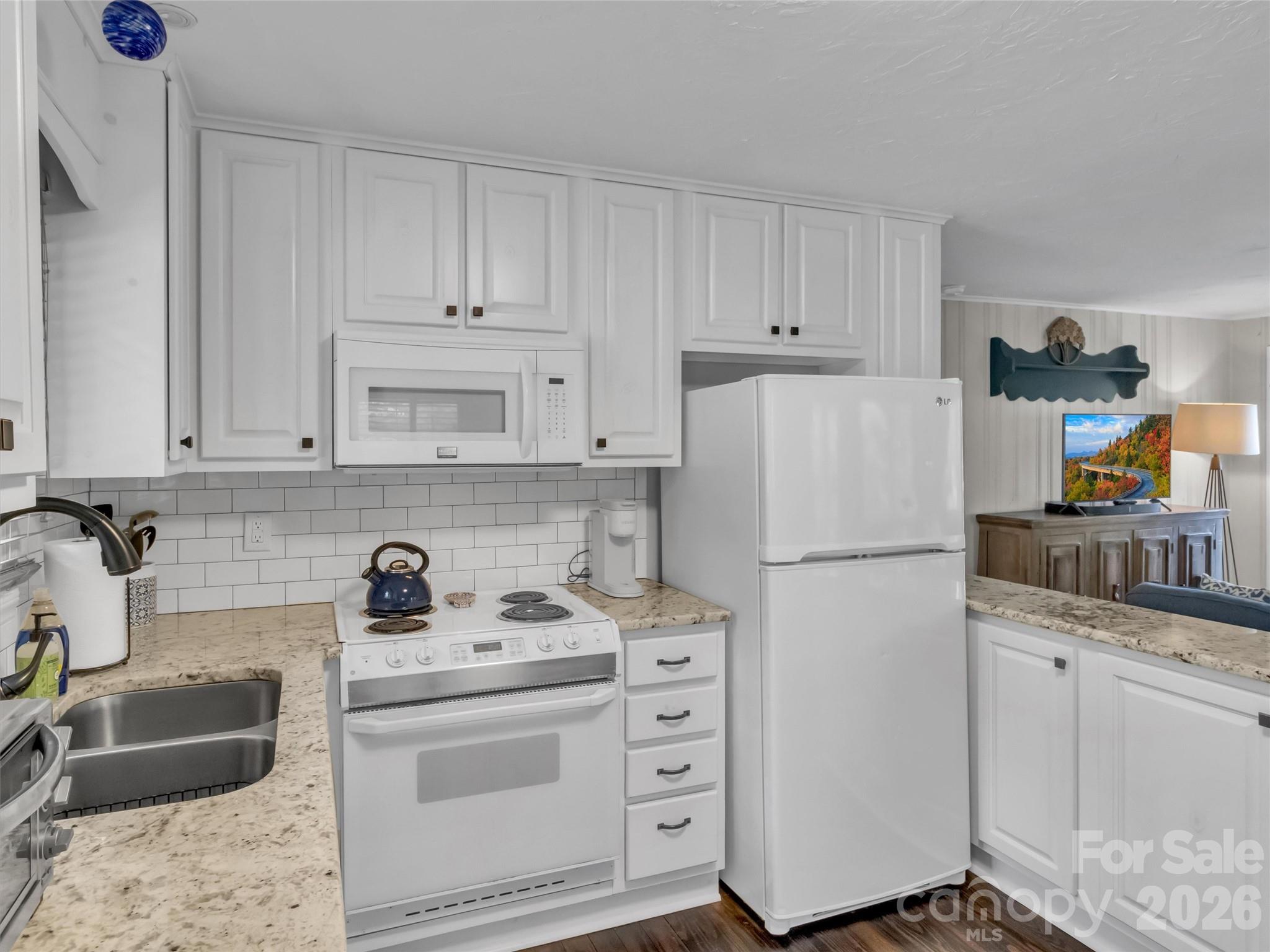 87 Glenview Road Property Photo 11
