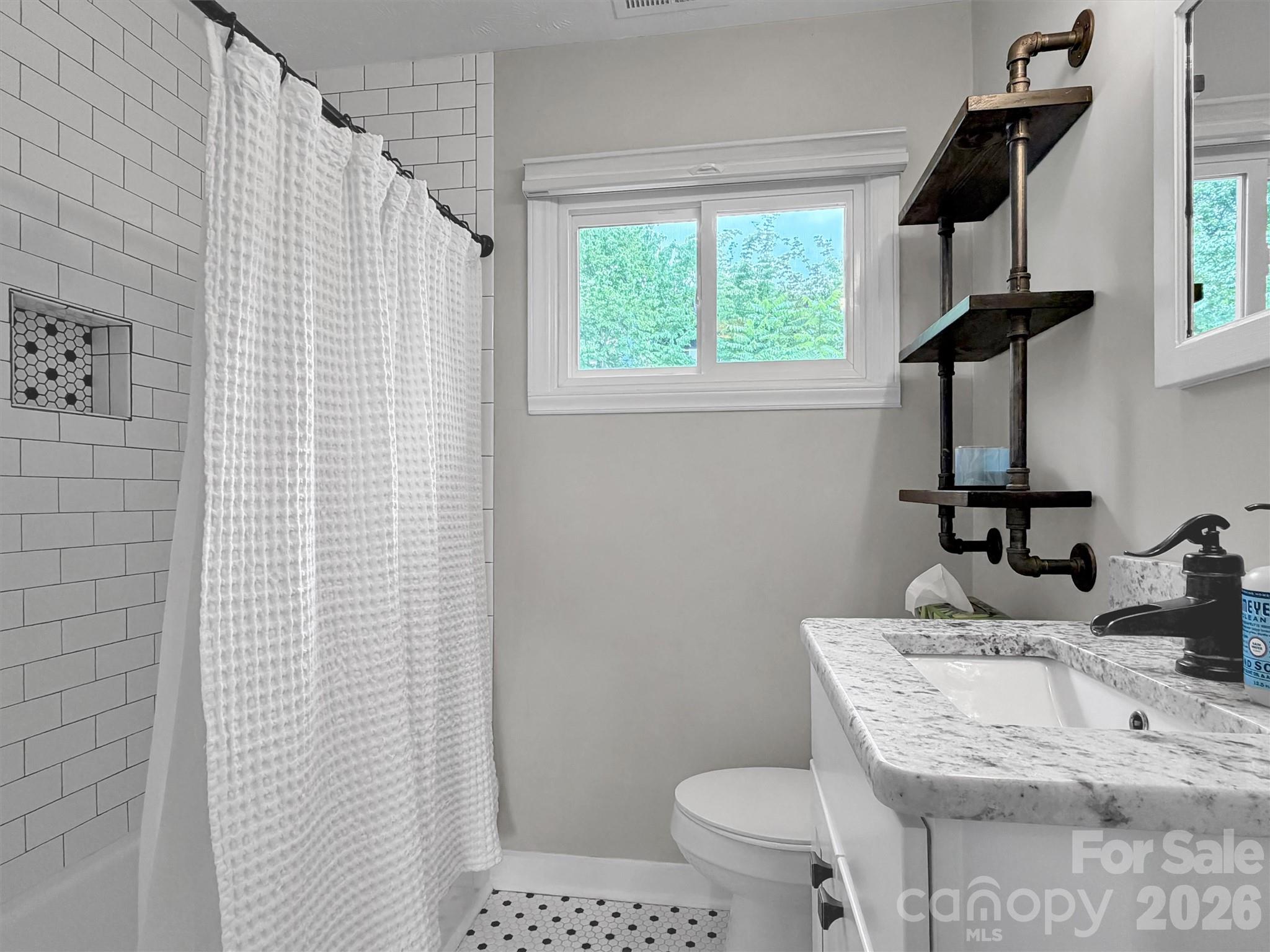 87 Glenview Road Property Photo 16