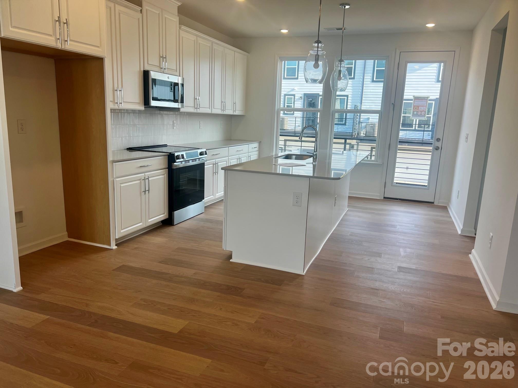 2133 Hawksworth Lane Property Photo 1
