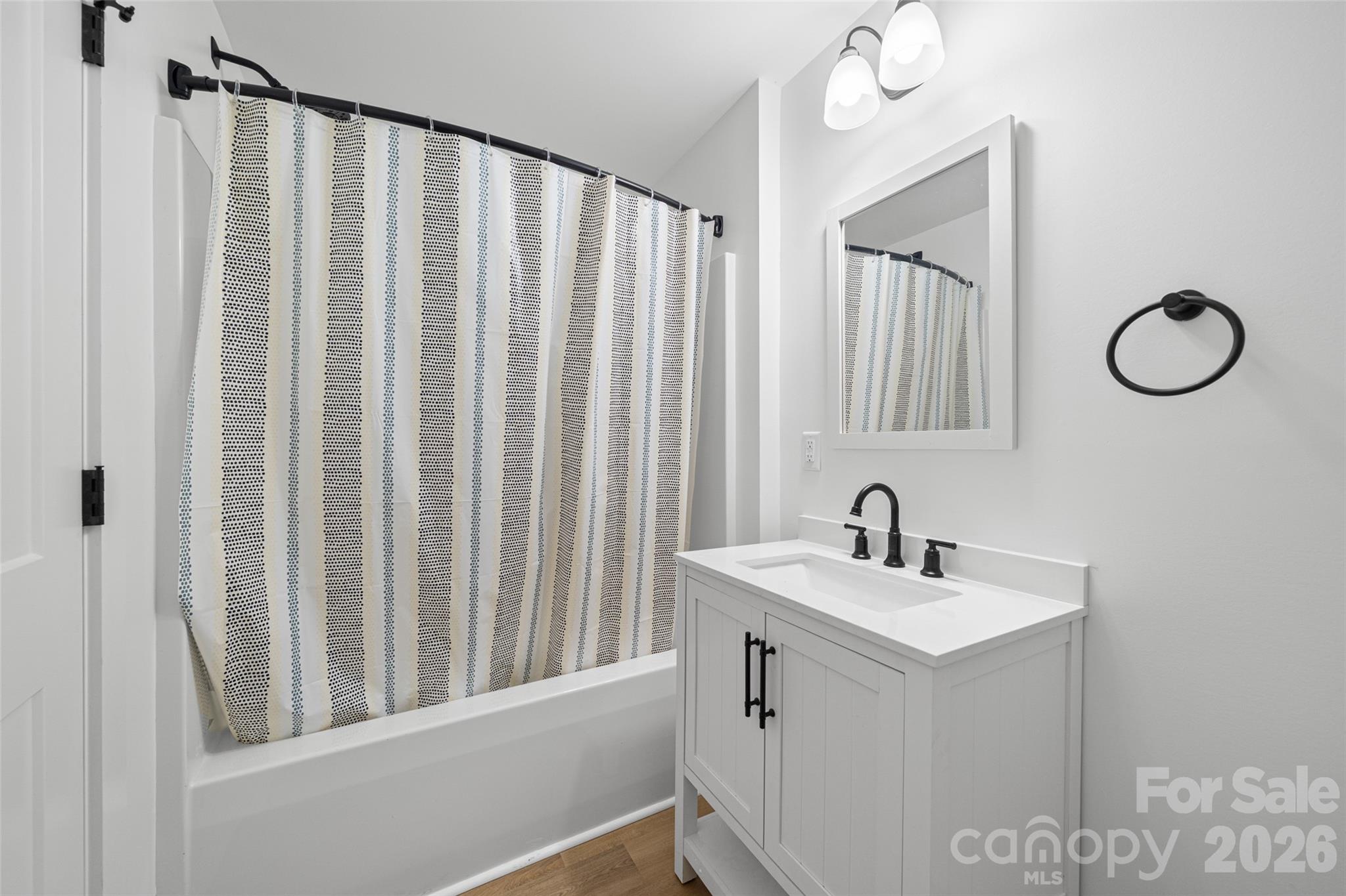159 Wellington Street Property Photo 44