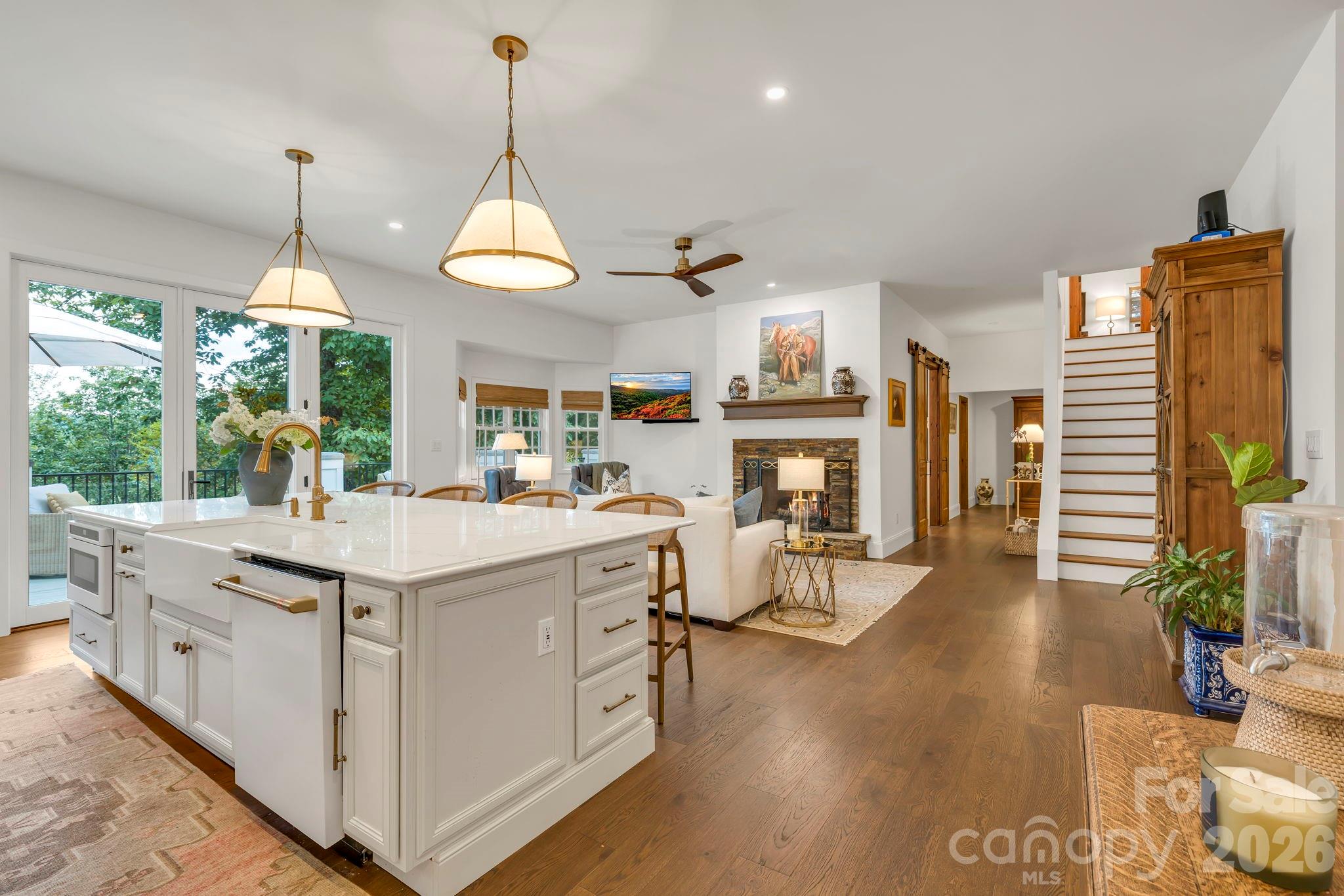 368 Green Hill Woods Property Photo 17