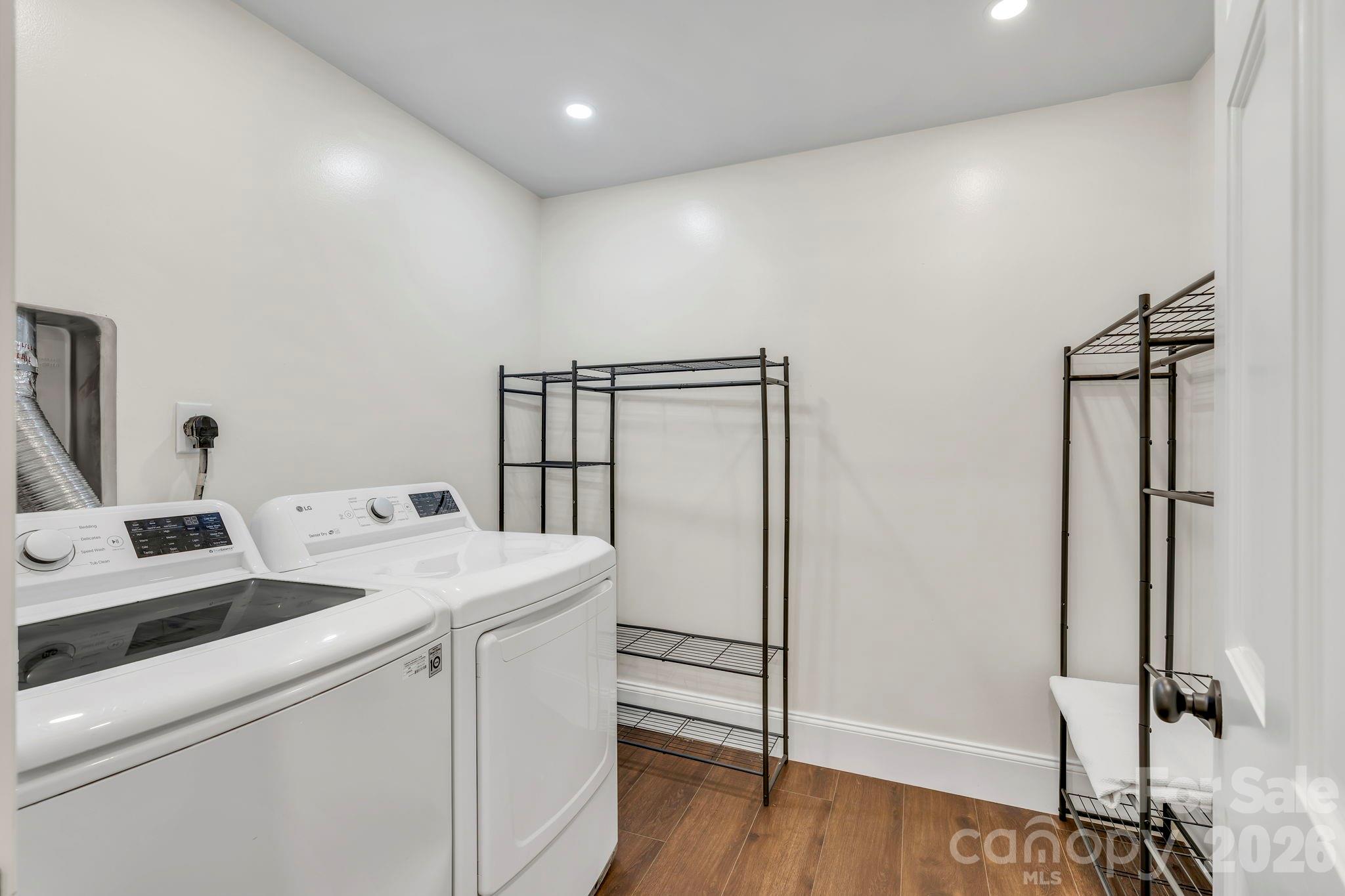368 Green Hill Woods Property Photo 47