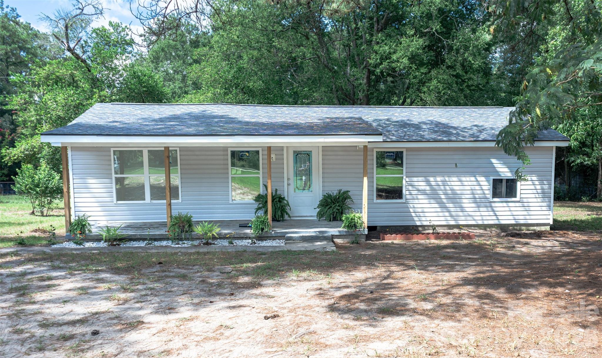 3105 Evelyn Circle Property Photo 2