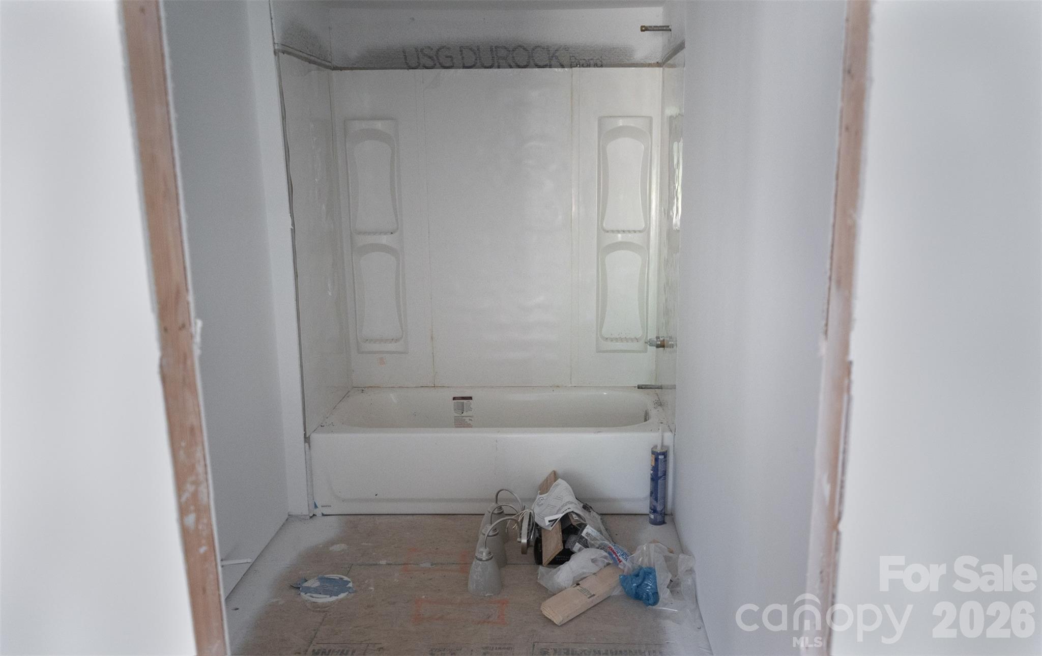 3105 Evelyn Circle Property Photo 6