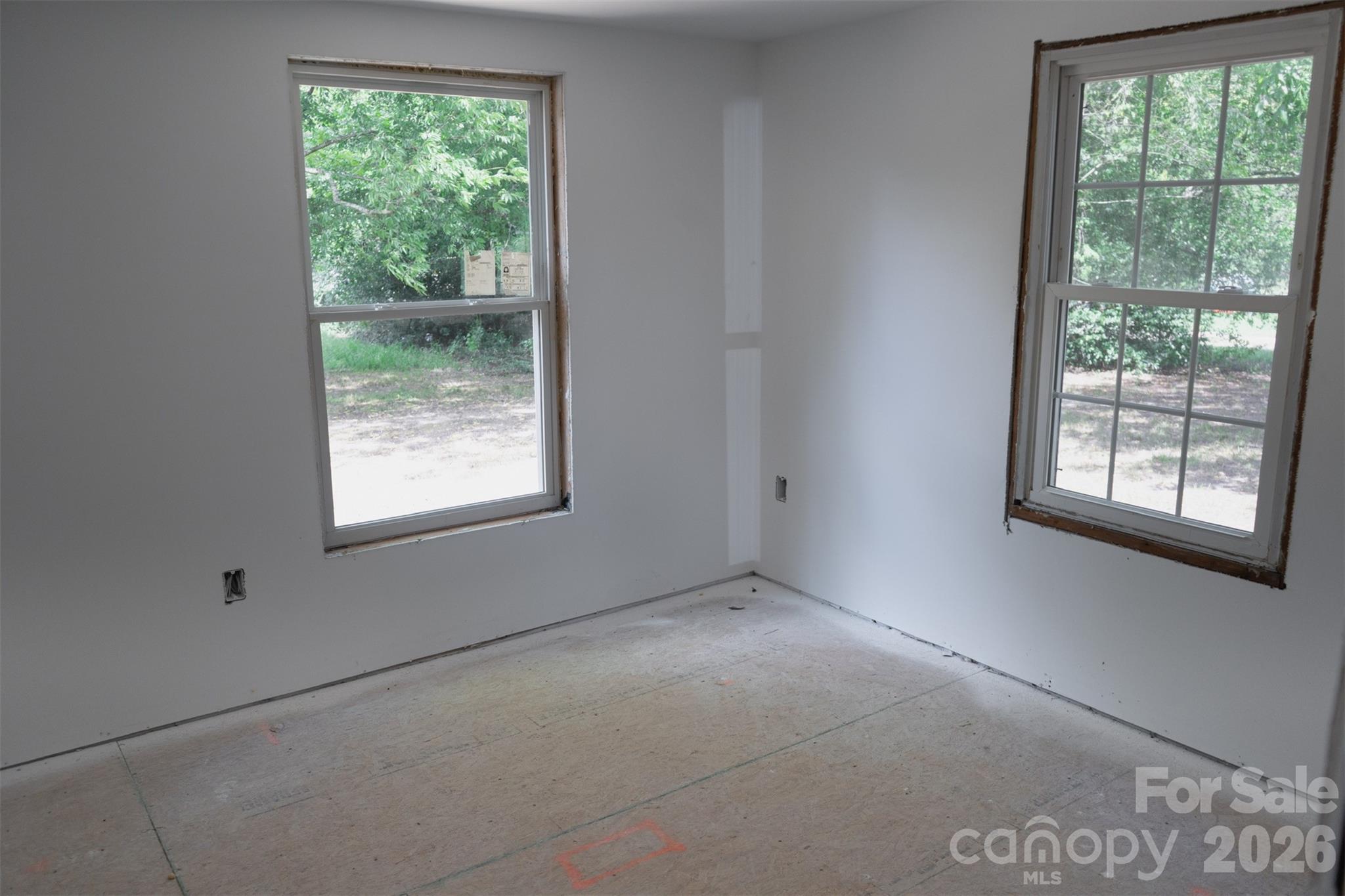 3105 Evelyn Circle Property Photo 8