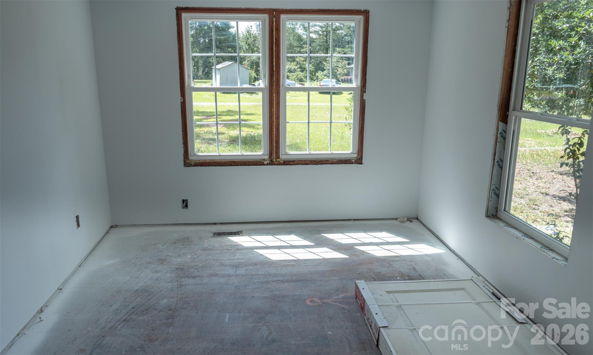 3105 Evelyn Circle Property Photo 10