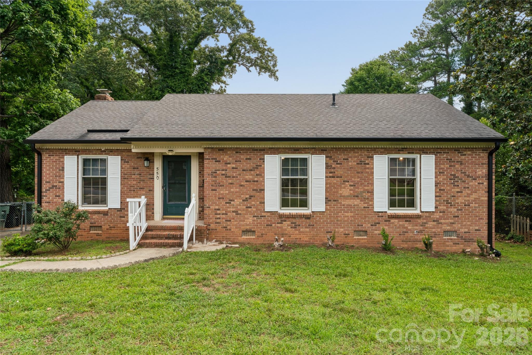 550 Englewood Street Property Photo 3
