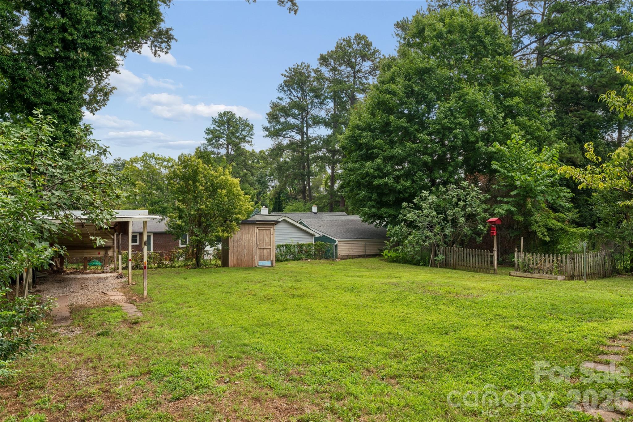 550 Englewood Street Property Photo 28