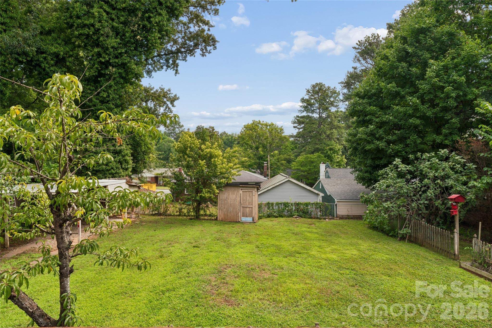 550 Englewood Street Property Photo 30