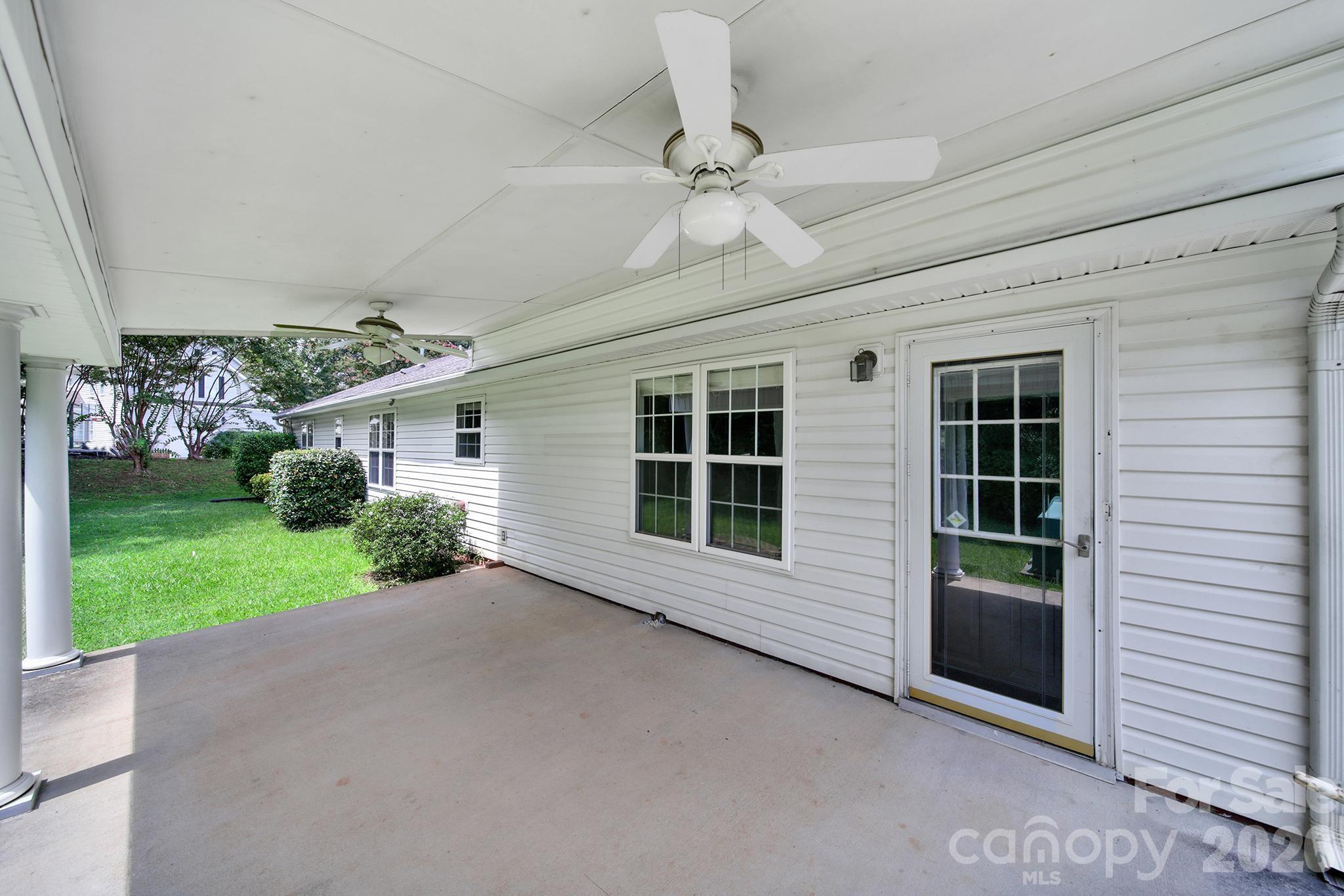 1805 Lillian Lane Property Photo 28
