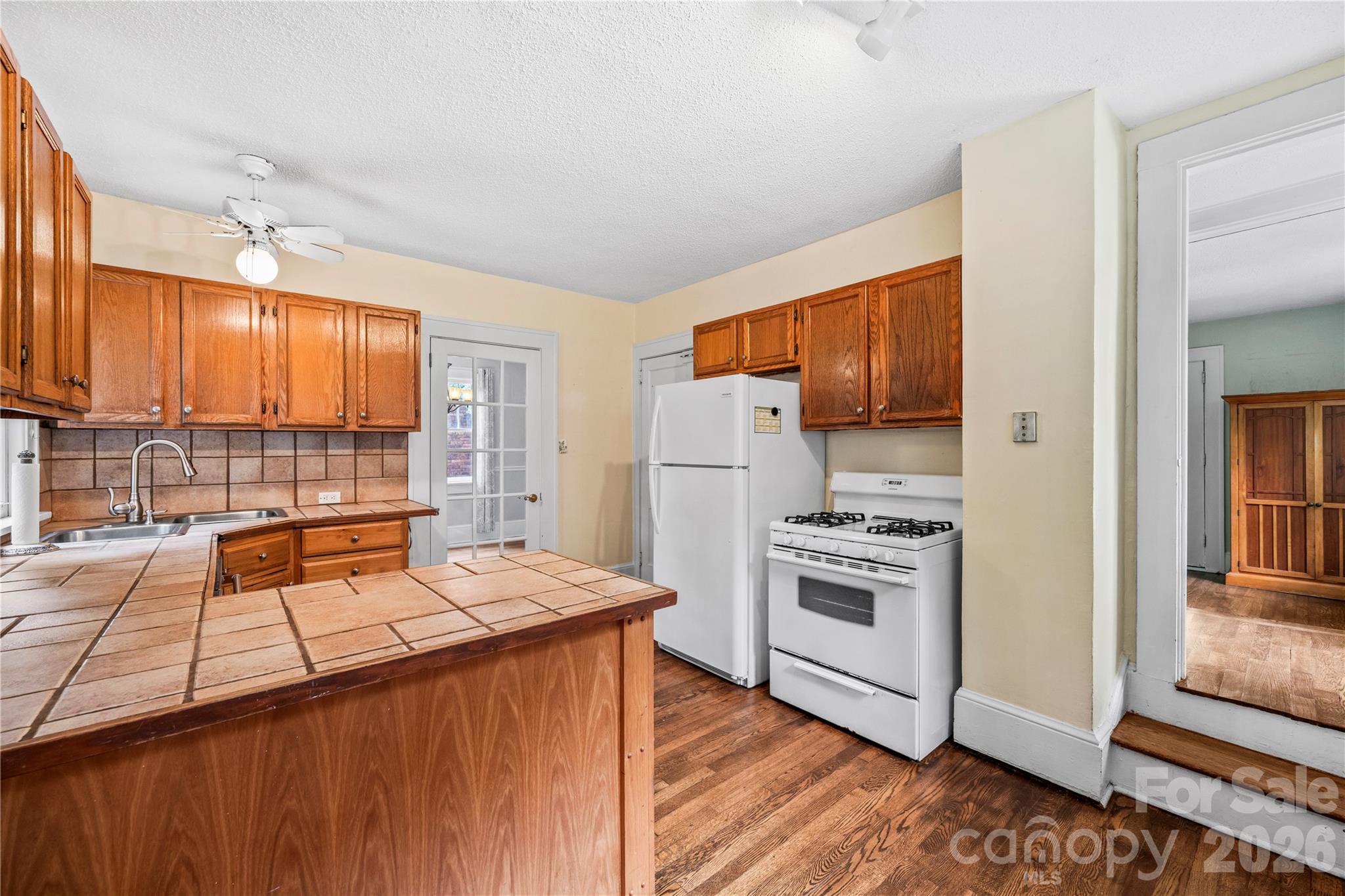 18 Westover Drive Property Photo 14