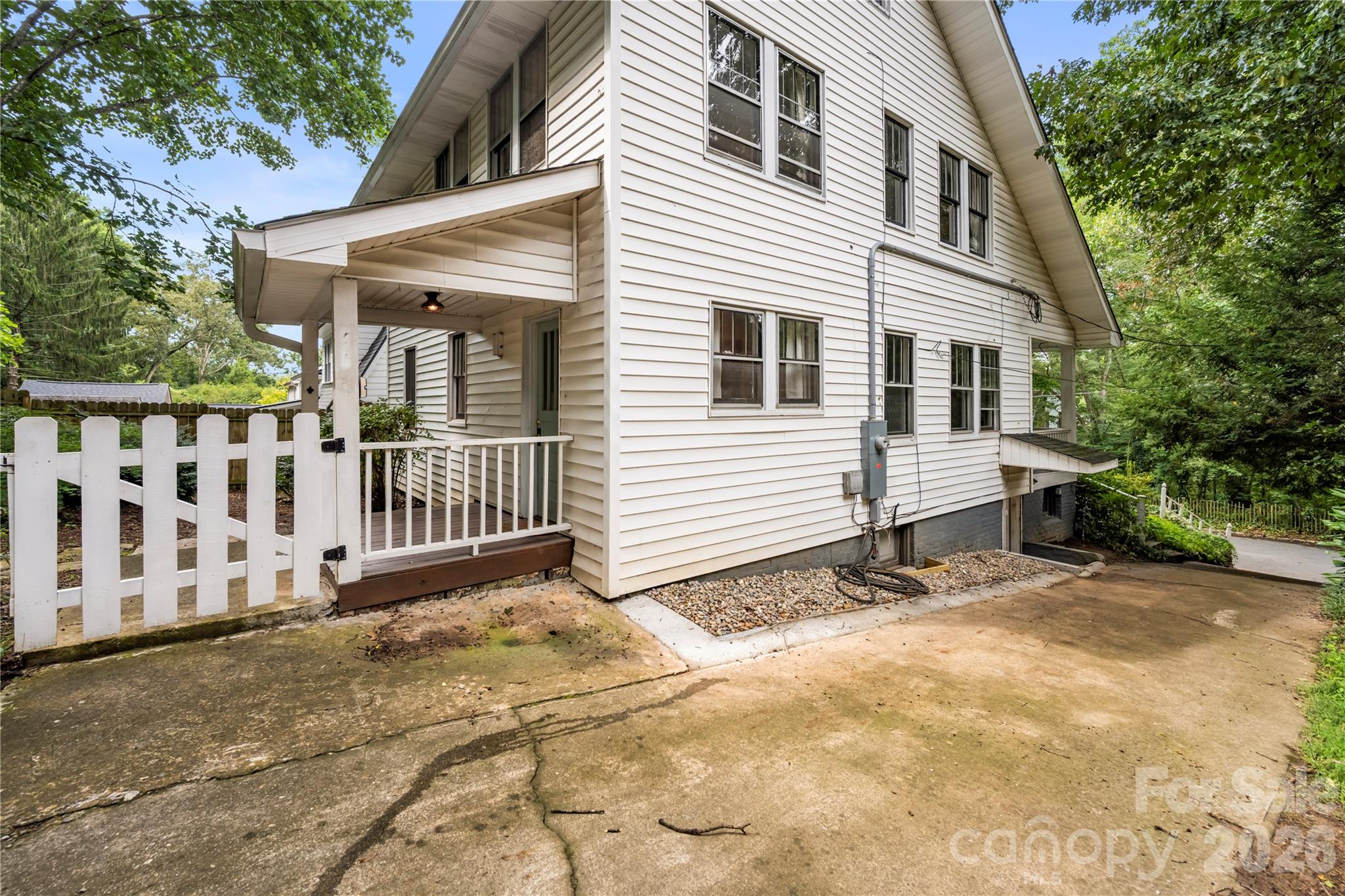 18 Westover Drive Property Photo 30