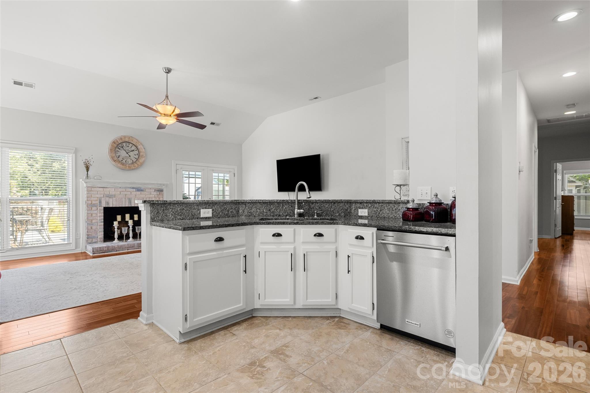 8632 Castlebay Drive Property Photo 9